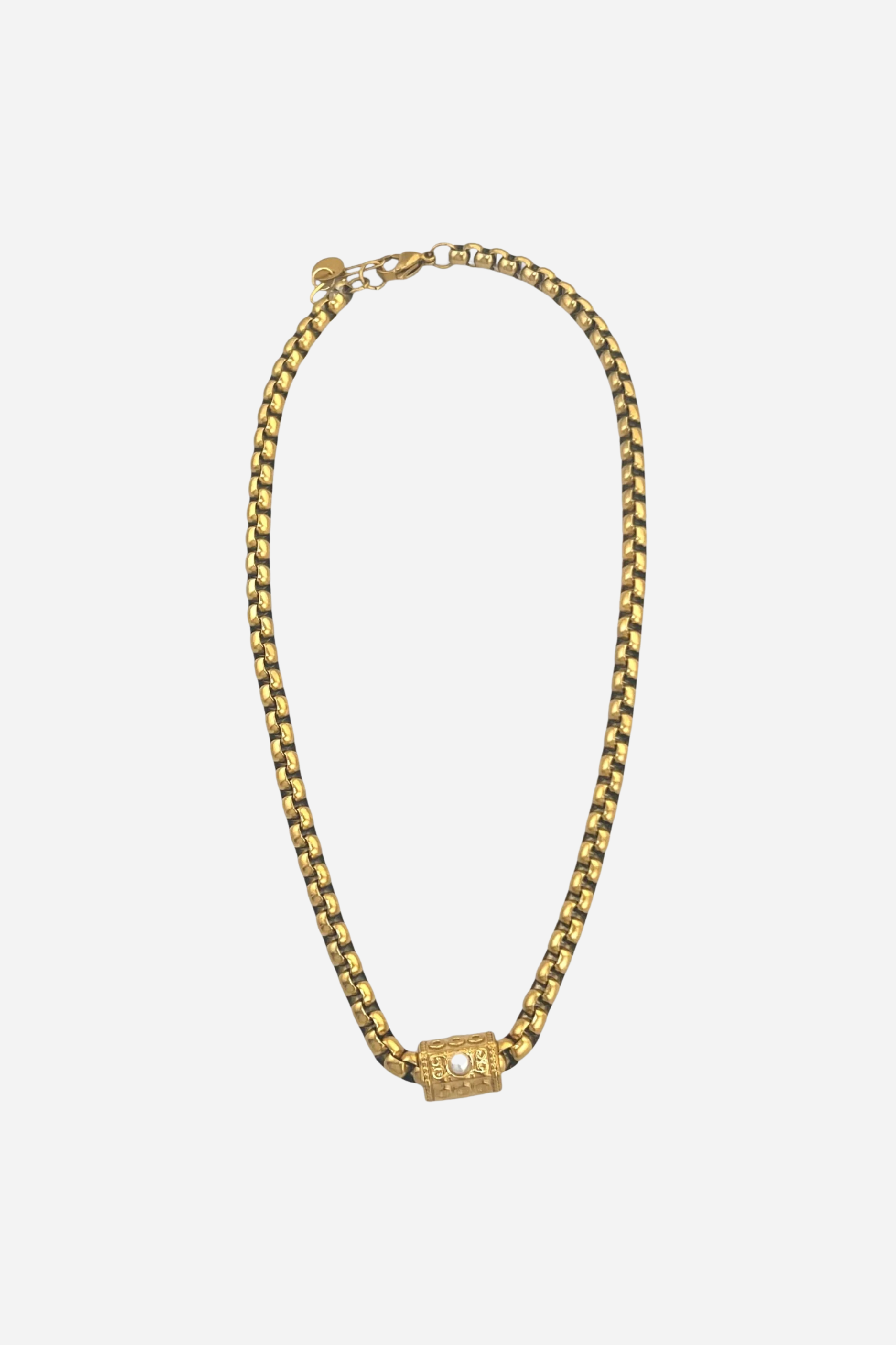 Gina Carmen - Rue Necklace - White