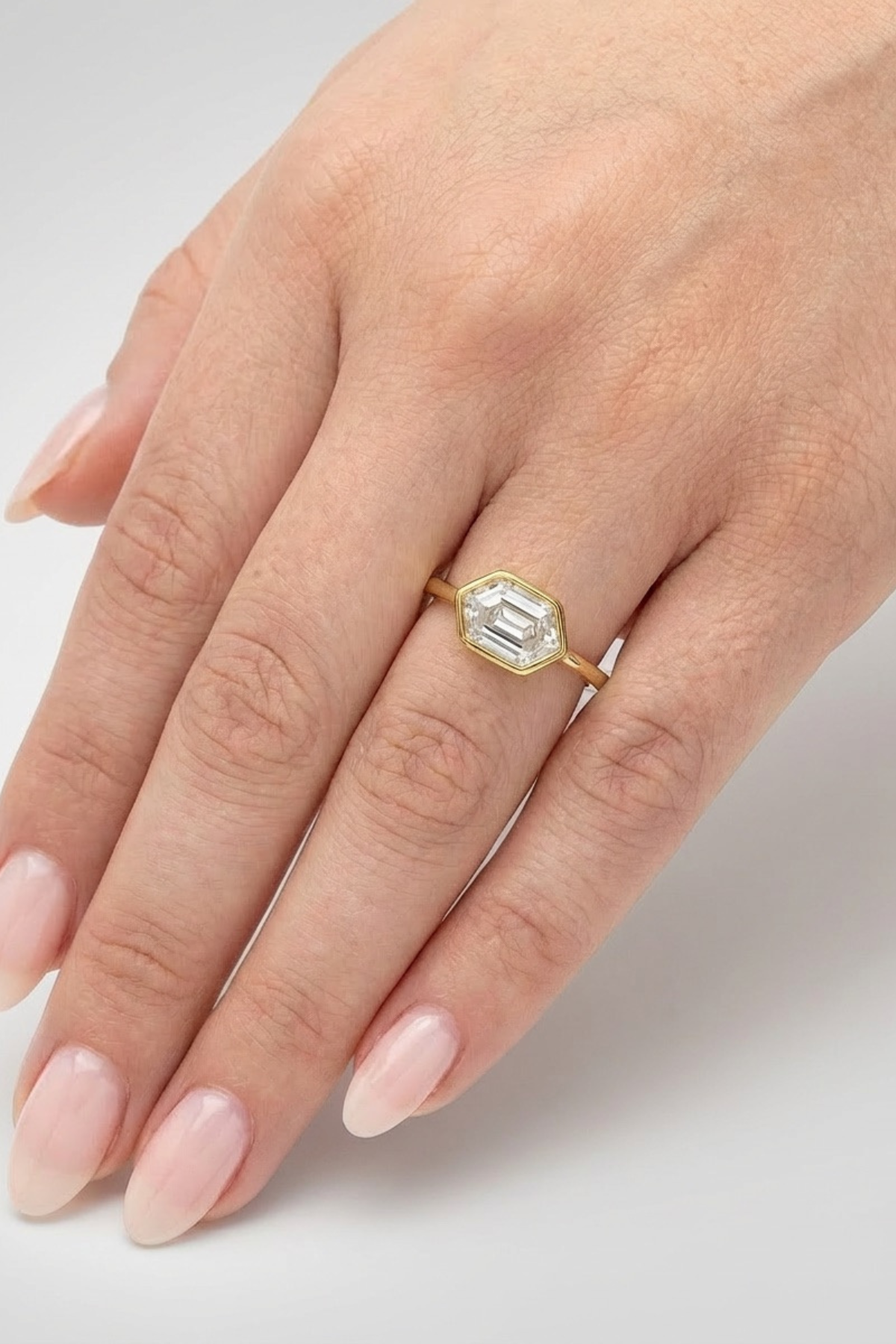 18K Ashley Diamond Ring