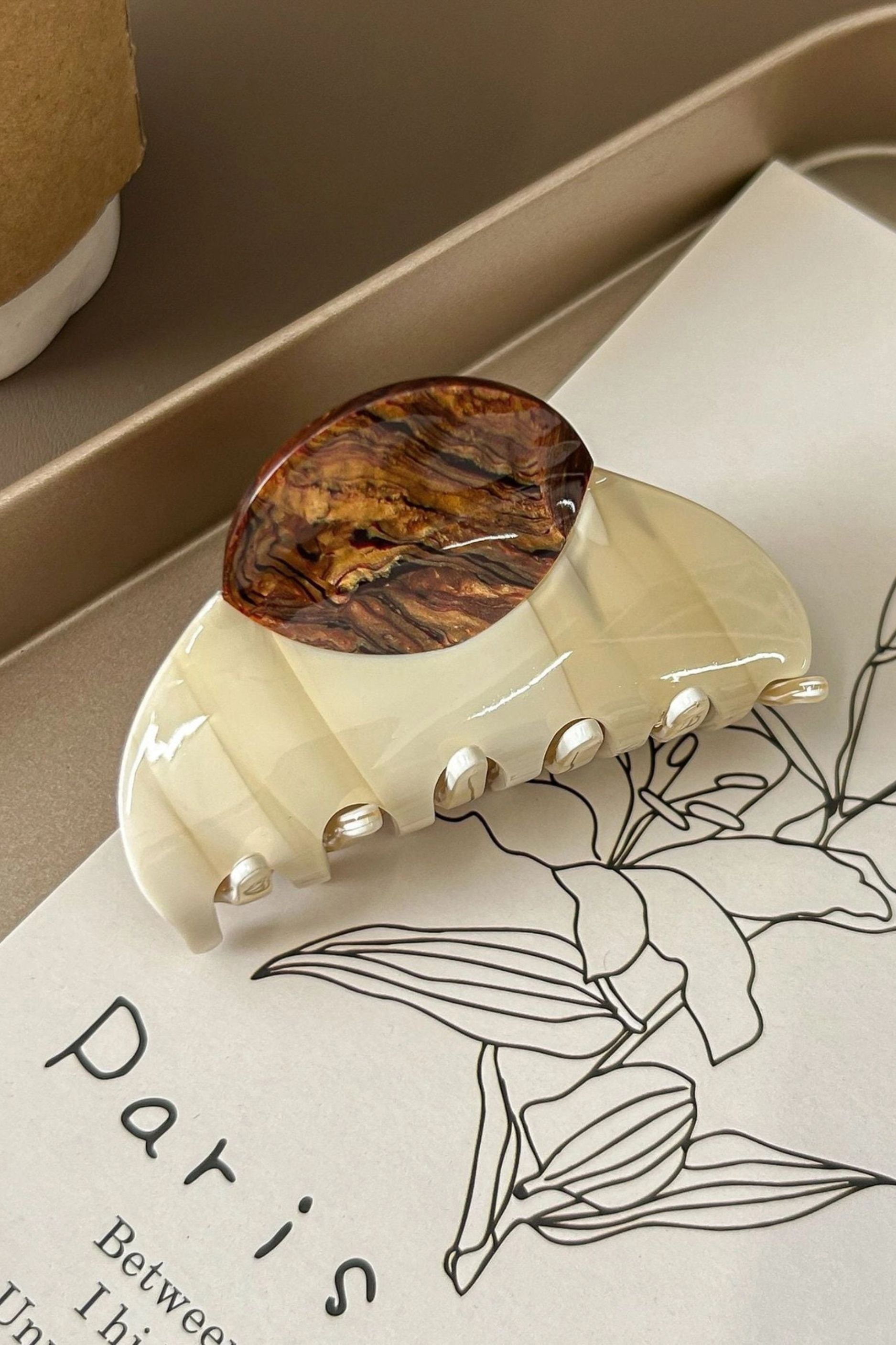 Vintage Hair Clips - Beige