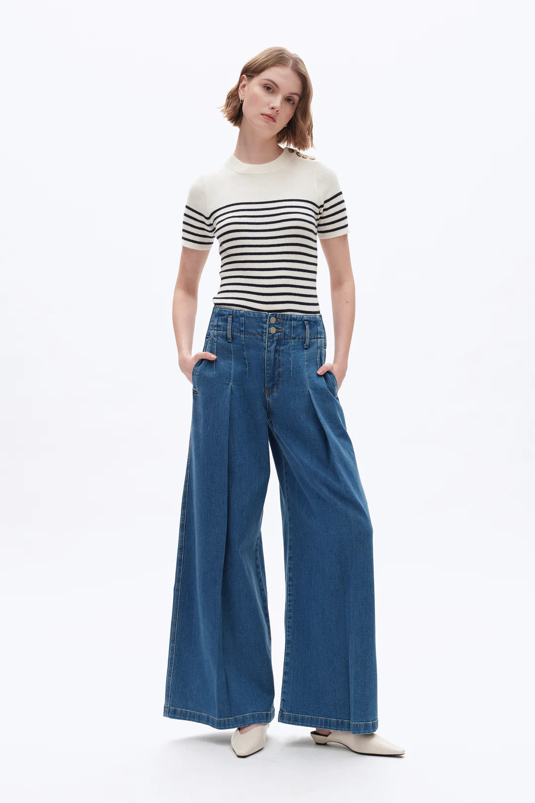 High Rise Wide Leg Pleated Jeans