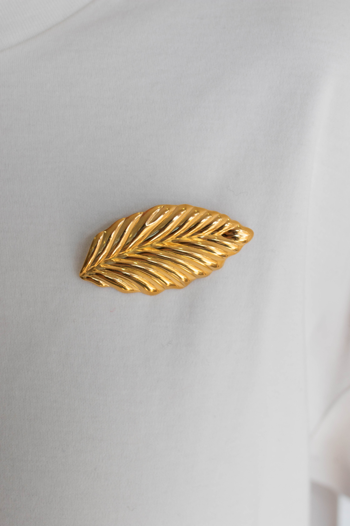18K Gold Feather Brooch