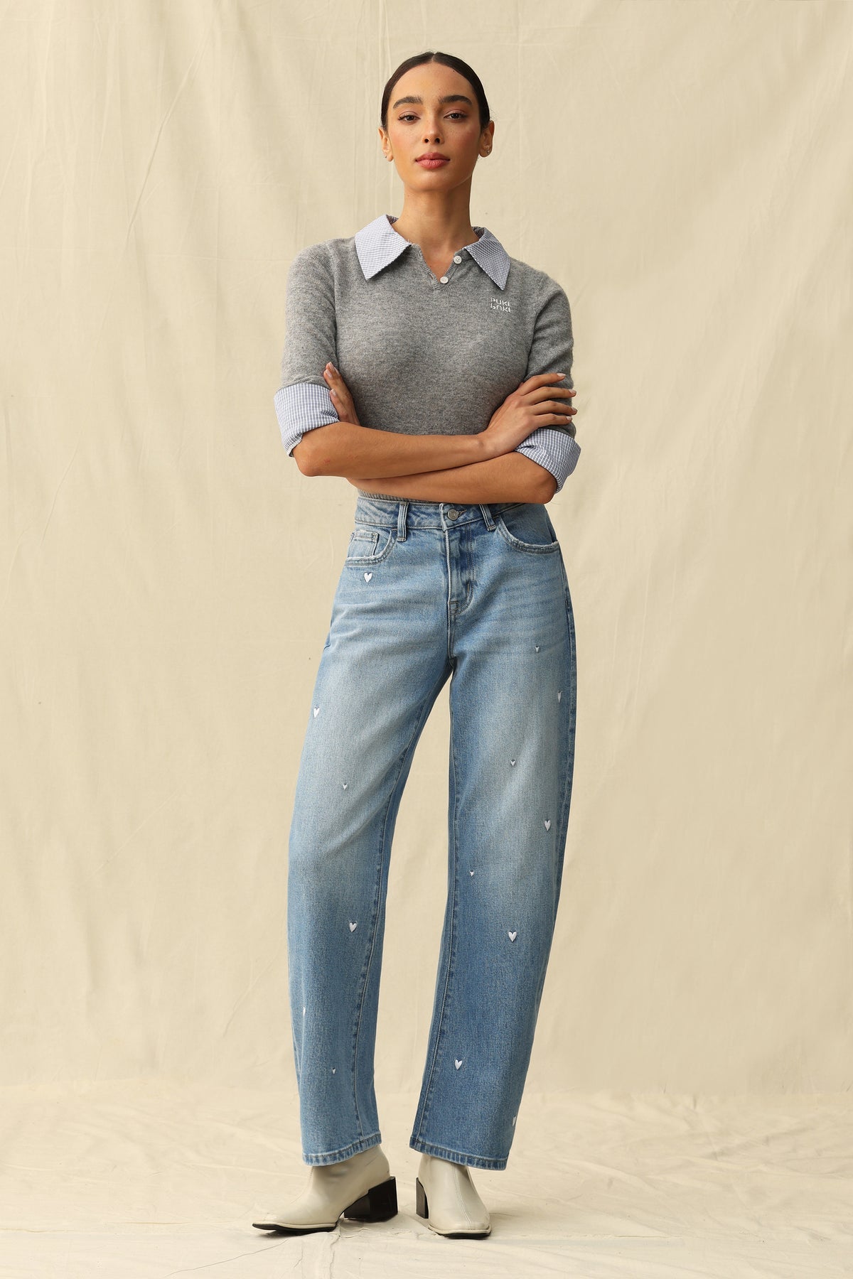 Flora Mid Rise Barrel Jeans - White Heart