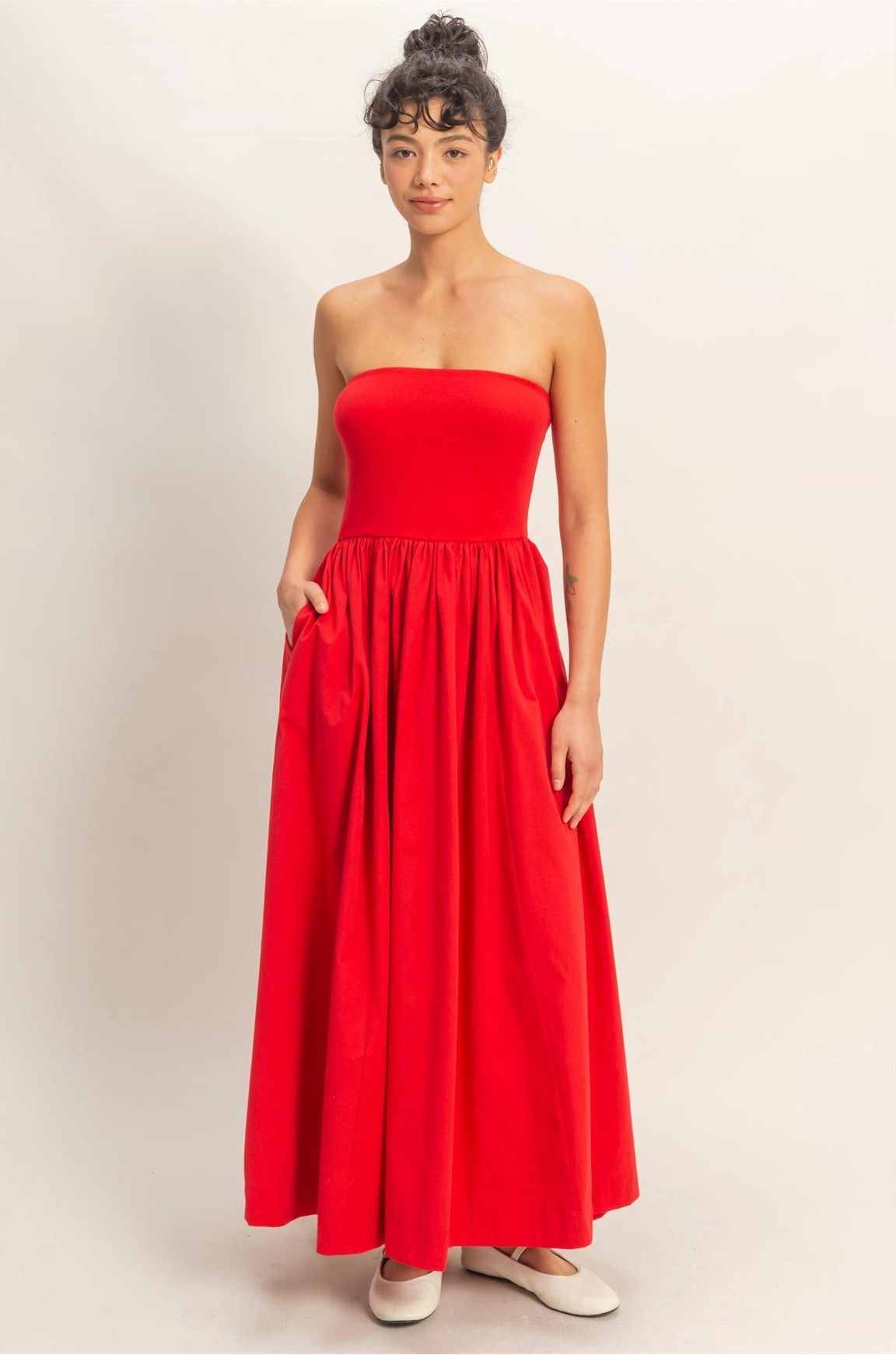 Strapless Flowy Midi Dress - Red