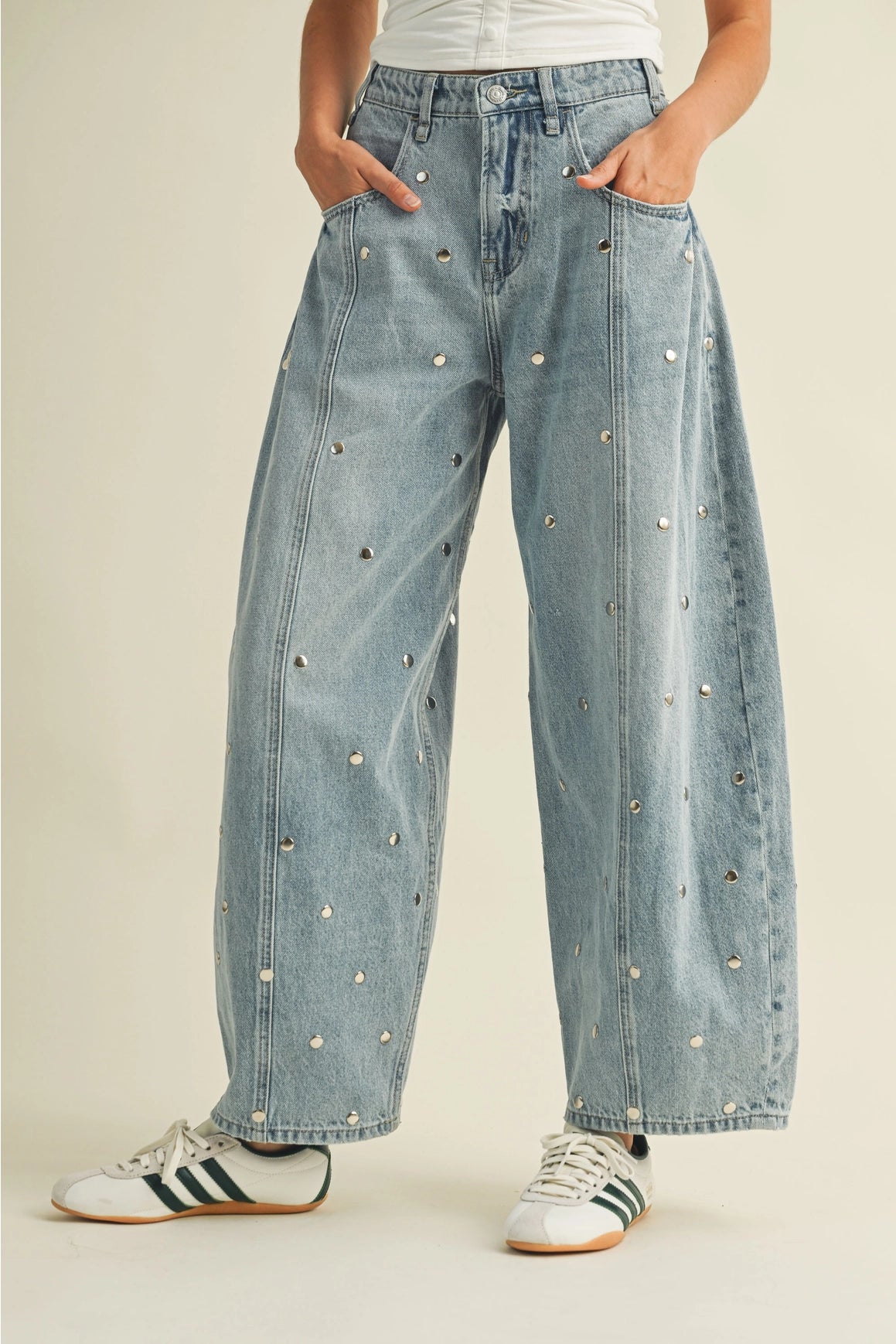 Studded Barrel Jeans - Light Blue