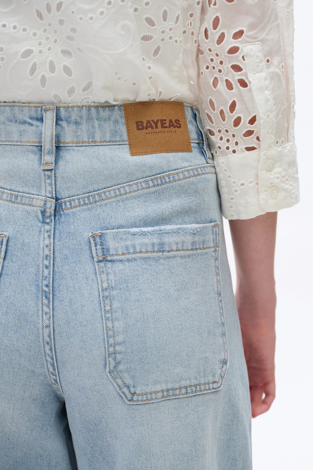 Super High Rise Barrel Denim Jeans - Light Blue