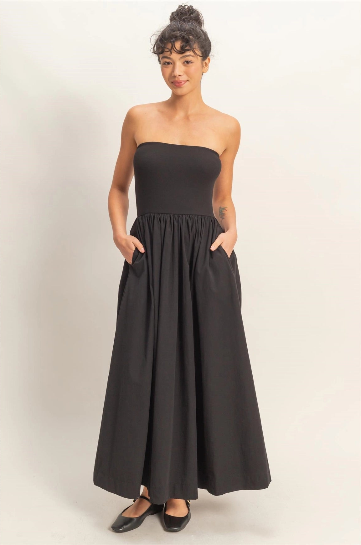 Strapless Flowy Midi Dress - Black
