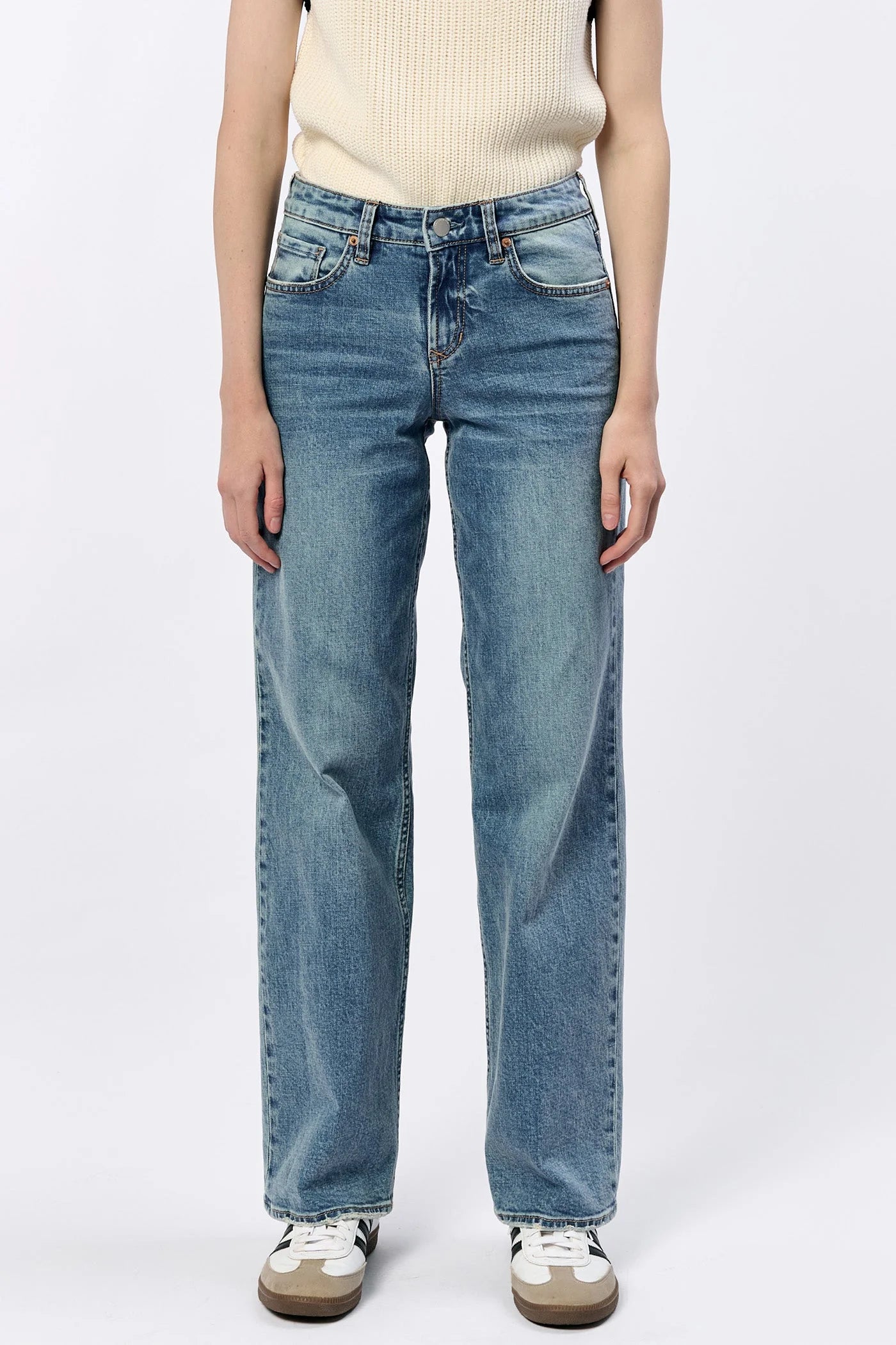 Taylor Straight Leg Jeans - Vintage Flow