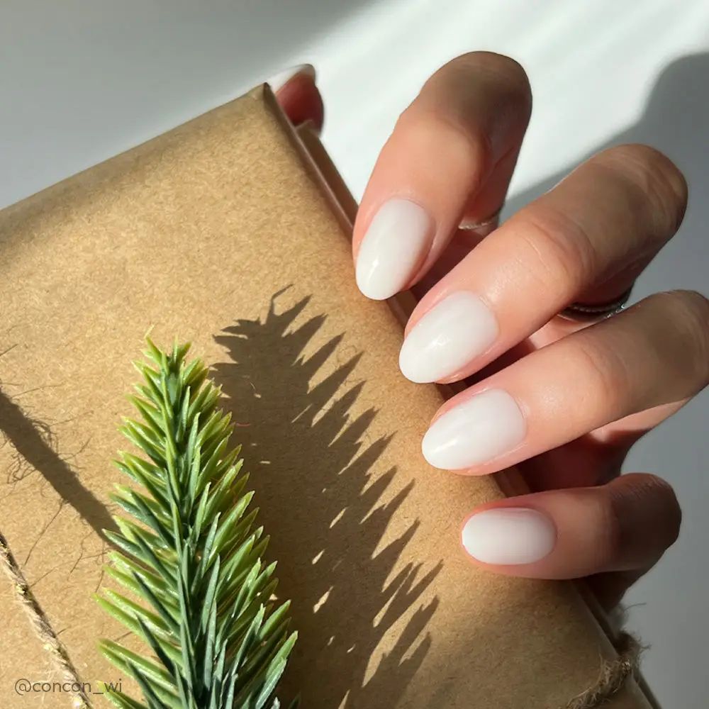 Glamnetic - Press-on Nails Short Oval - White Swan