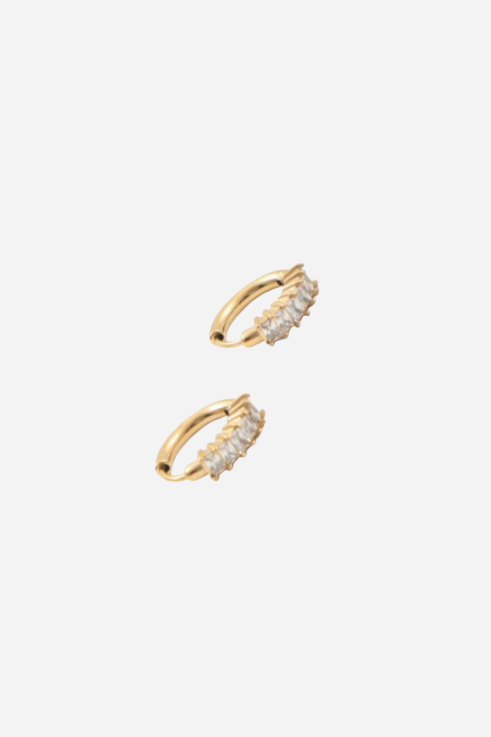 18K Isabella Diamond Hoop Earring