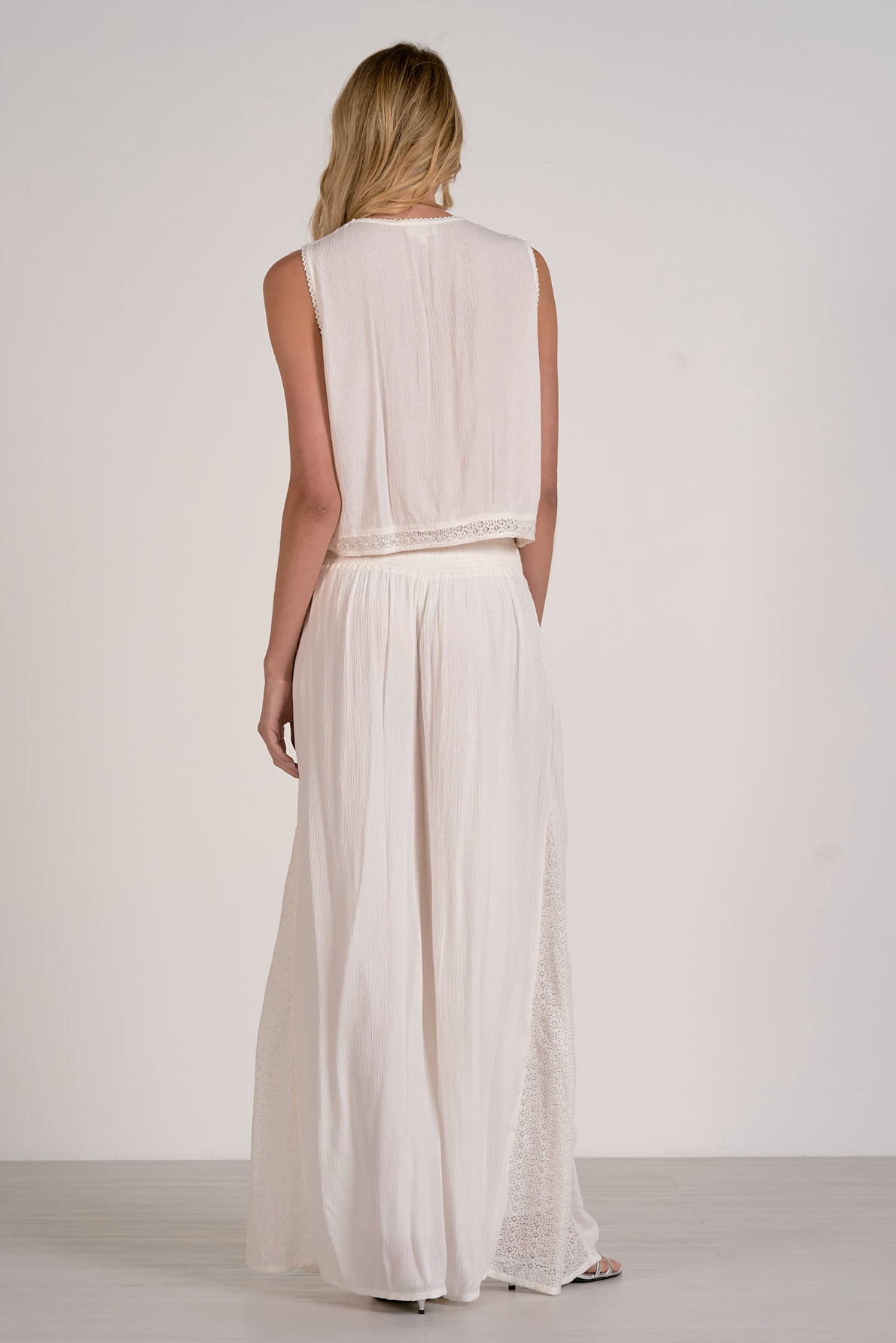 Linen V-Neck Tank - White