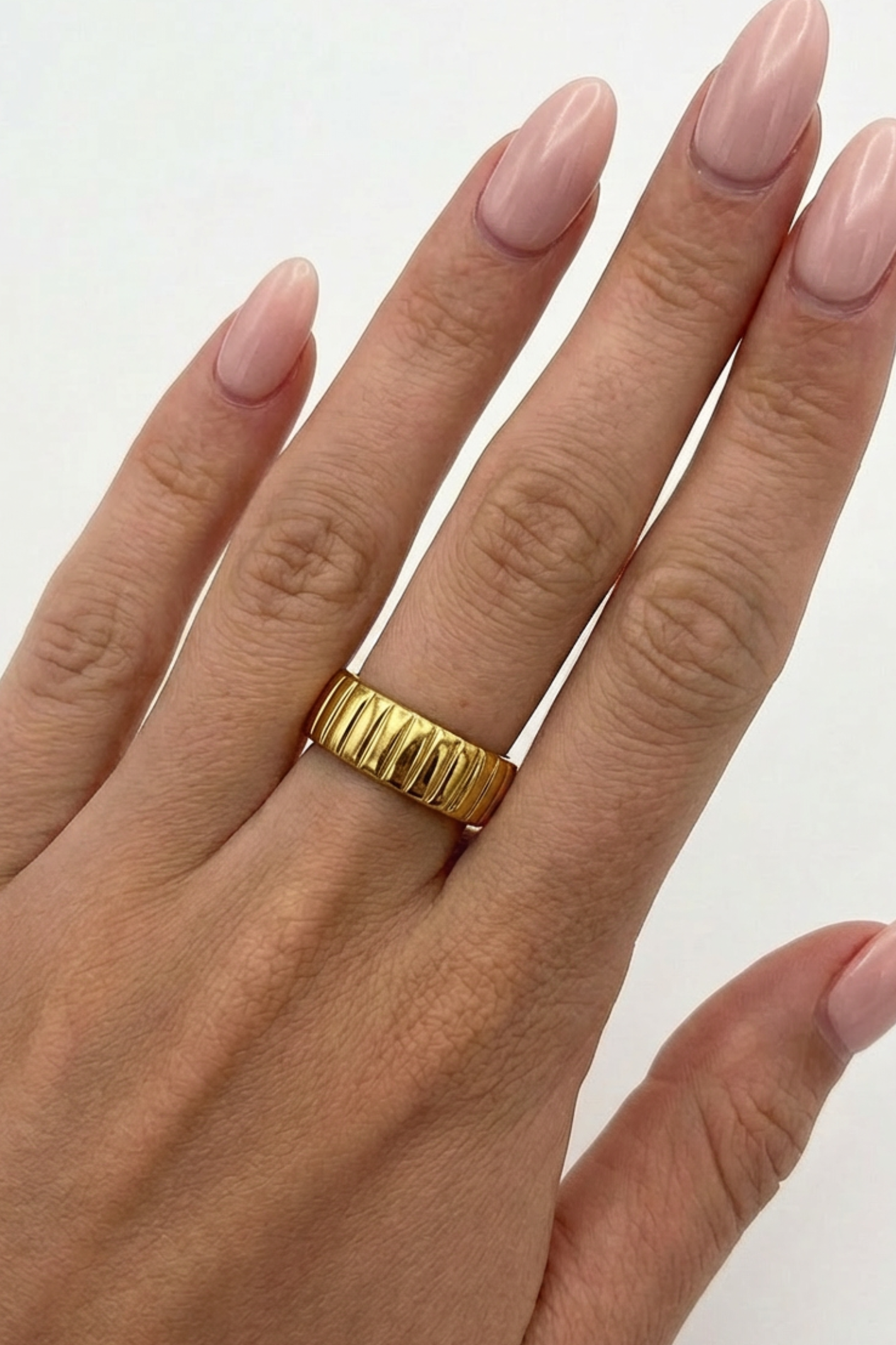 18K Millie Textured Ring