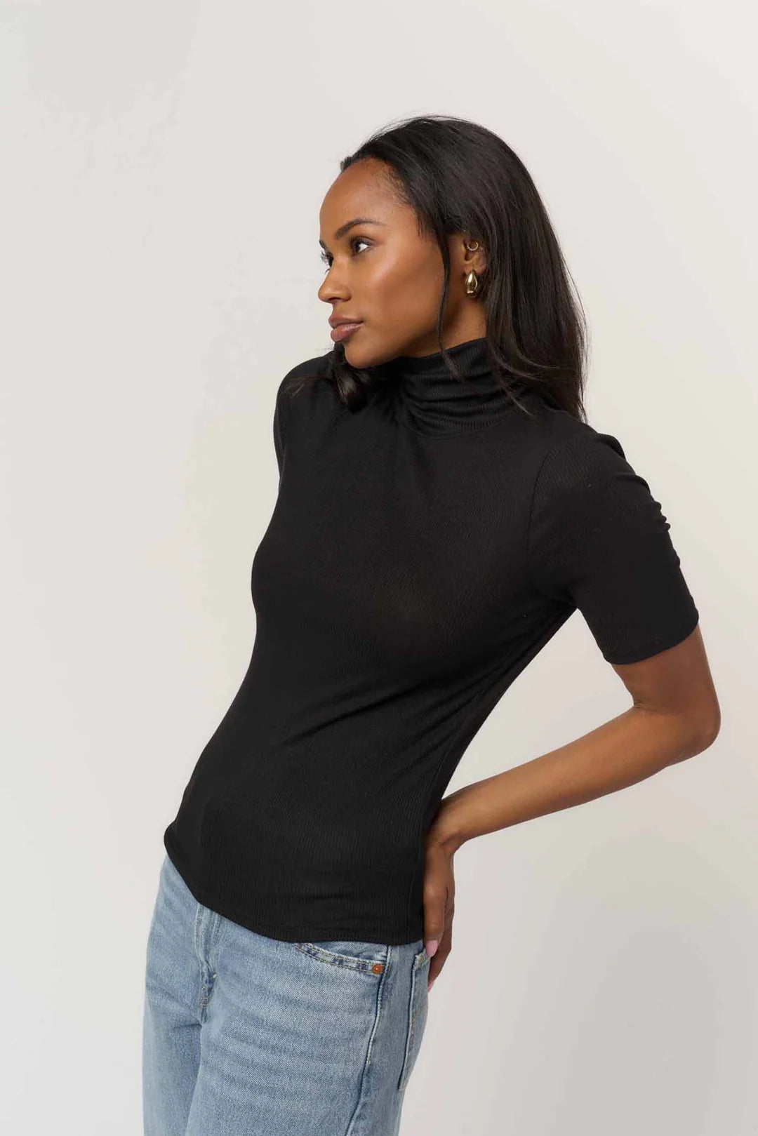 Jesllyn Turtleneck Rib Tee - Black