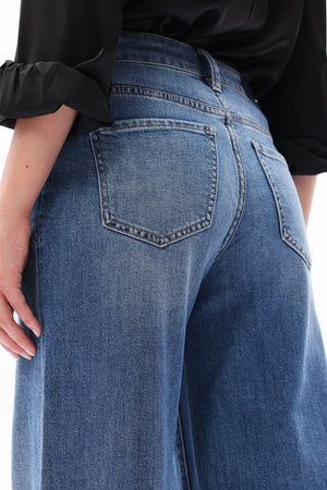 Mid Rise Wide Leg Jeans - Medium Blue