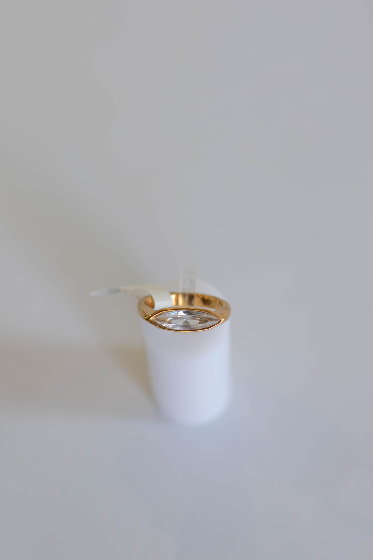 18K Eleanor Diamond Ring