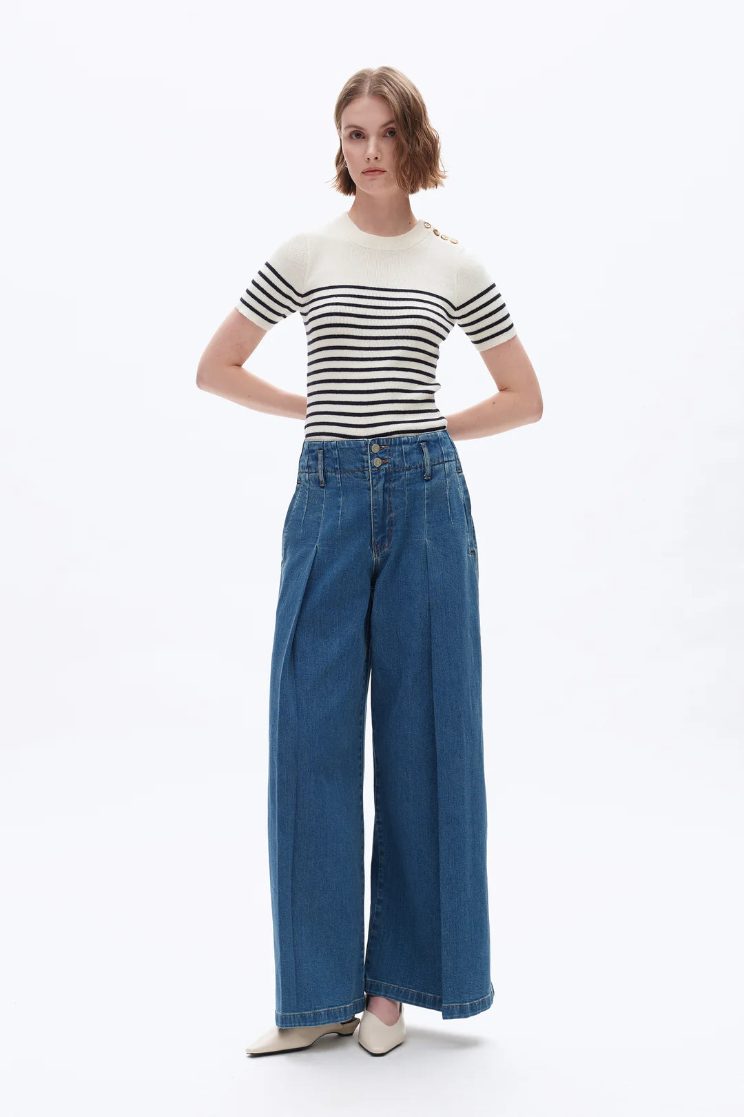 High Rise Wide Leg Pleated Jeans