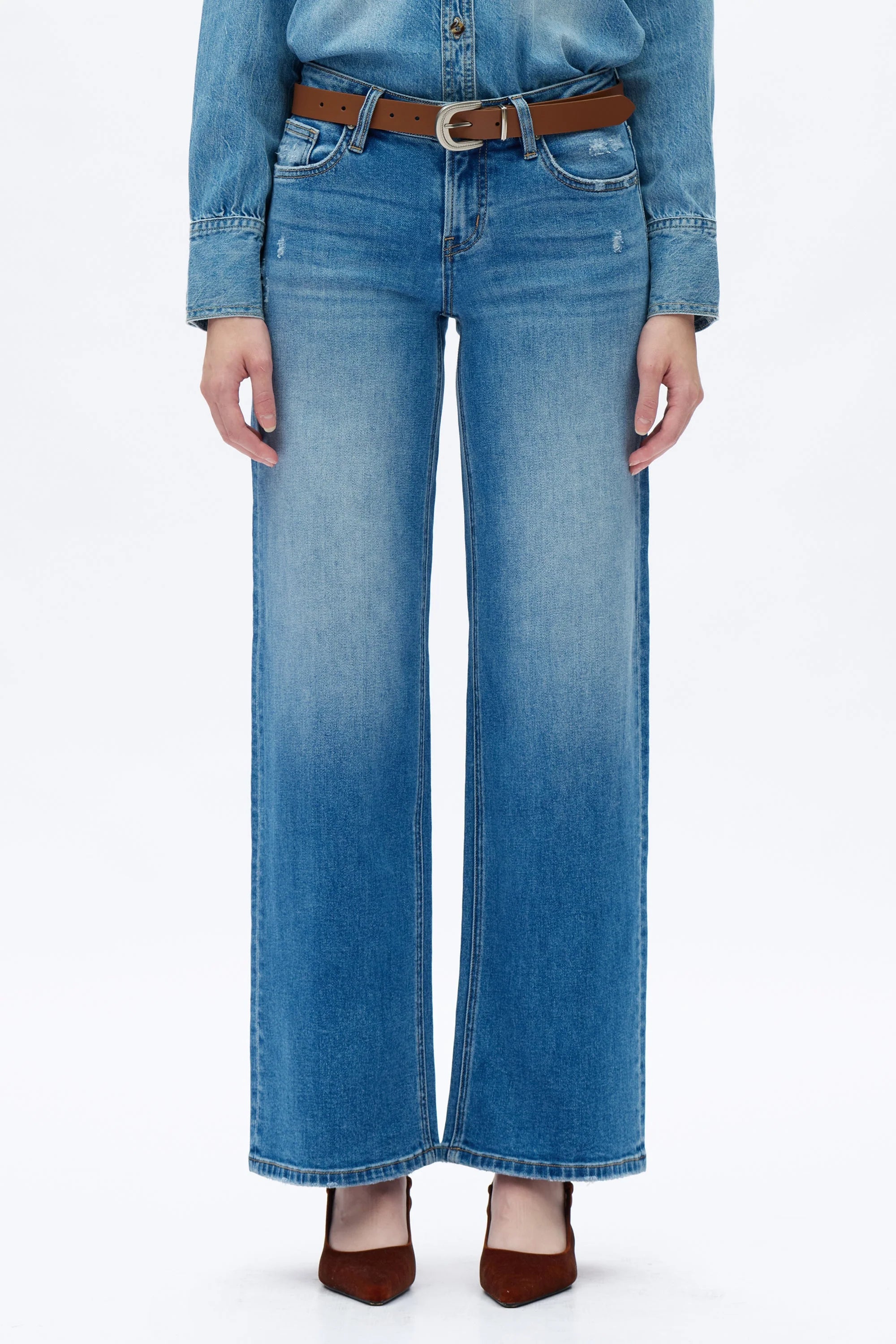Low Rise Wide Leg Jeans - Medium Blue