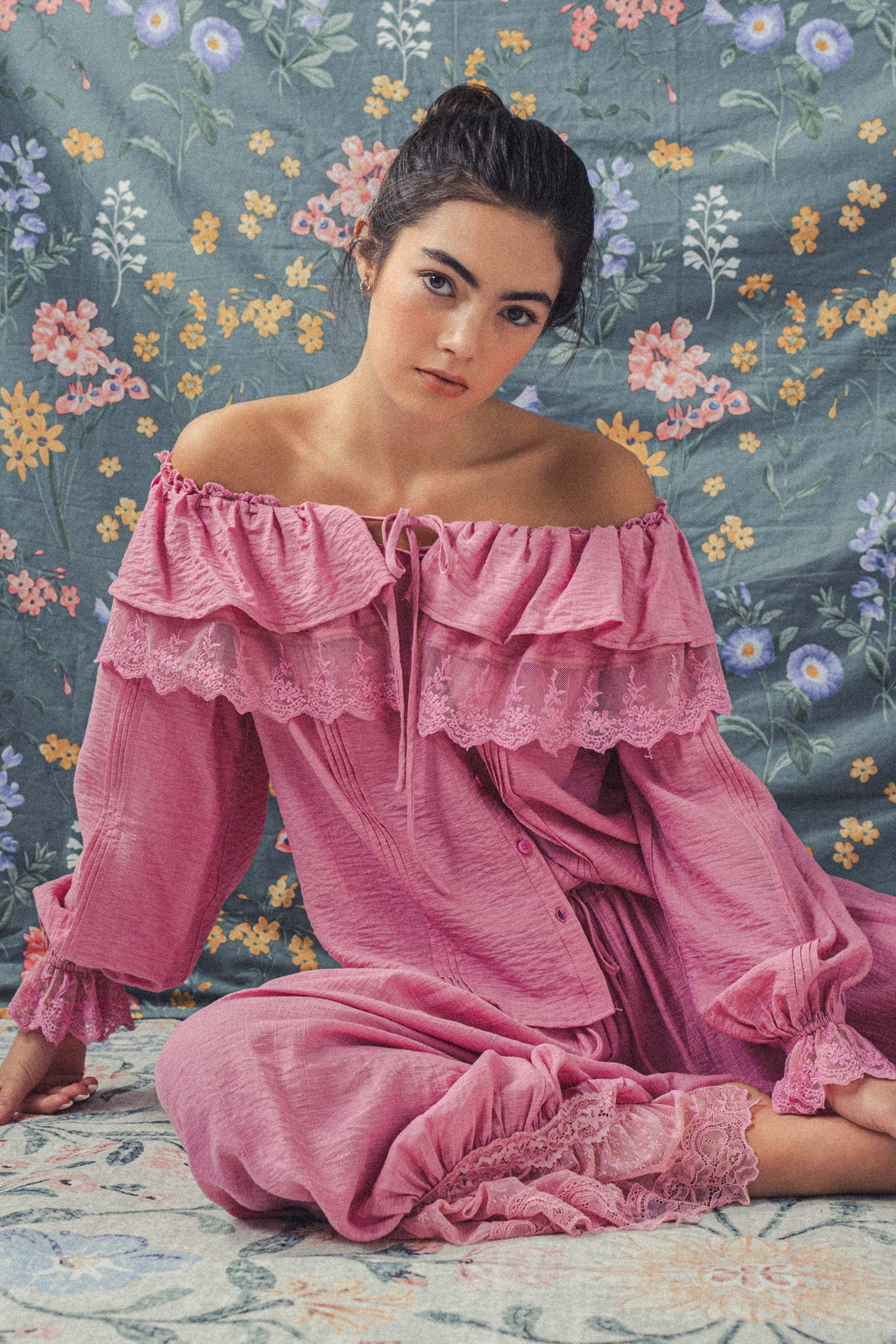 Lace Ruffled Blouse - Pink