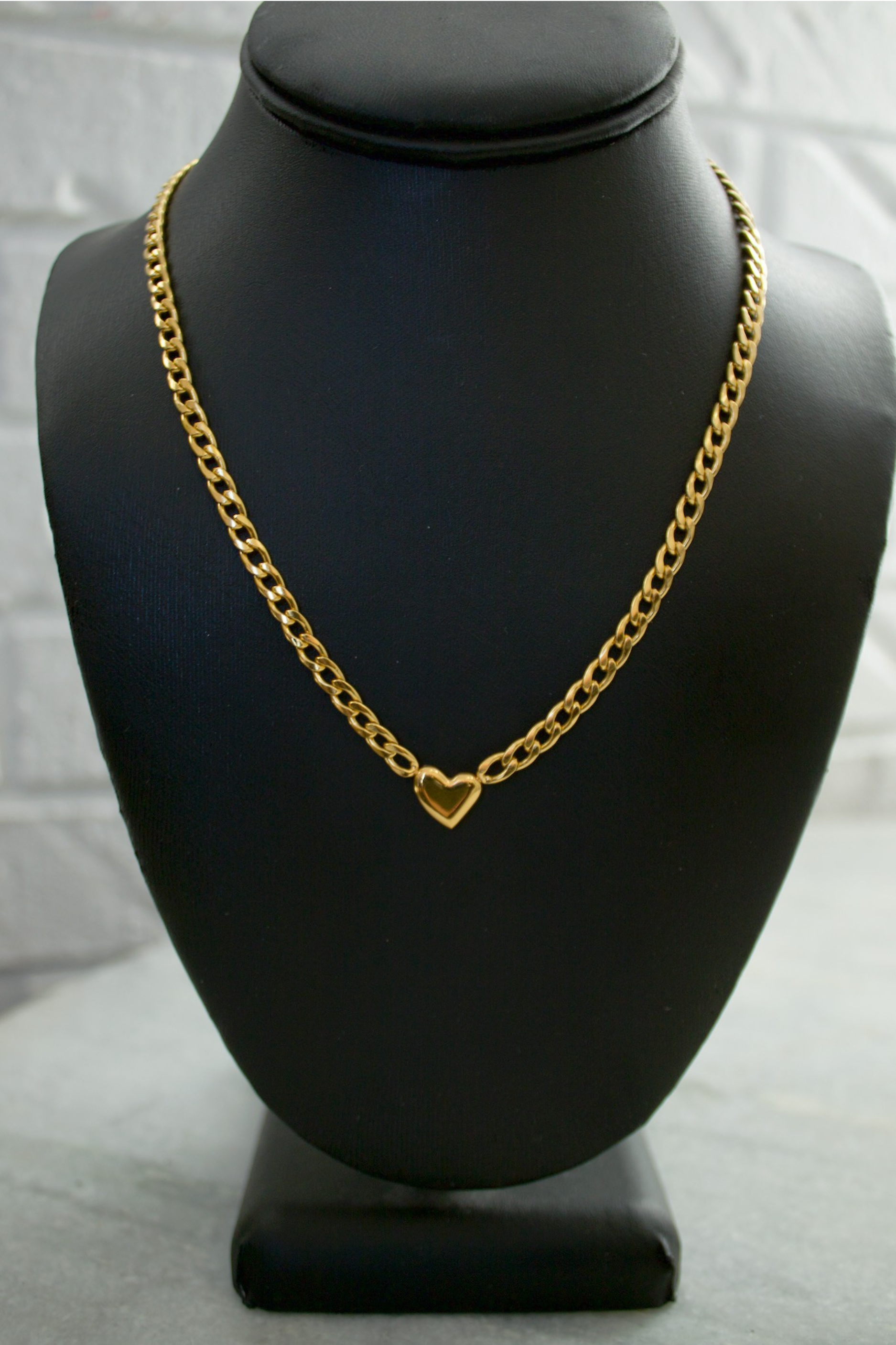 18K Eli Heart Necklace