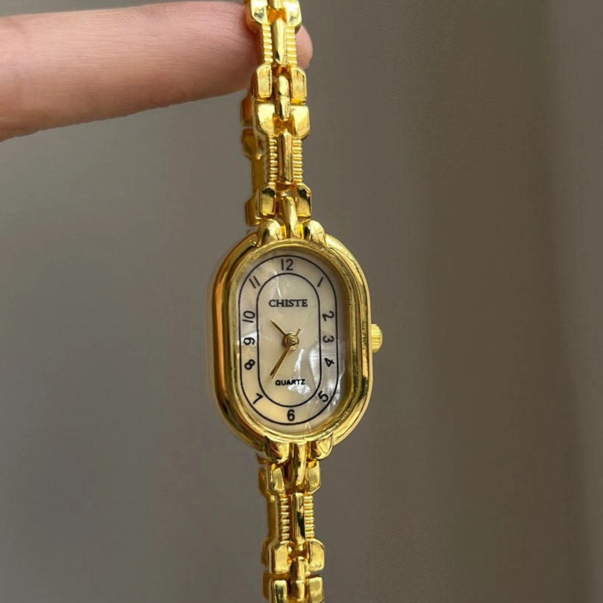 Vintage Oval Case Bracelet Watch - Gold Dial, Adjustable Link Band, 7.5\