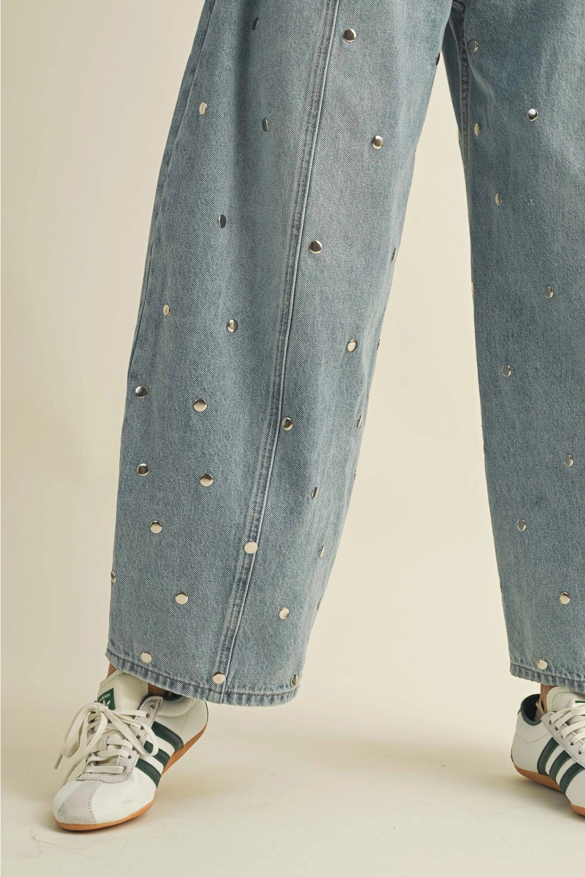 Studded Barrel Jeans - Light Blue
