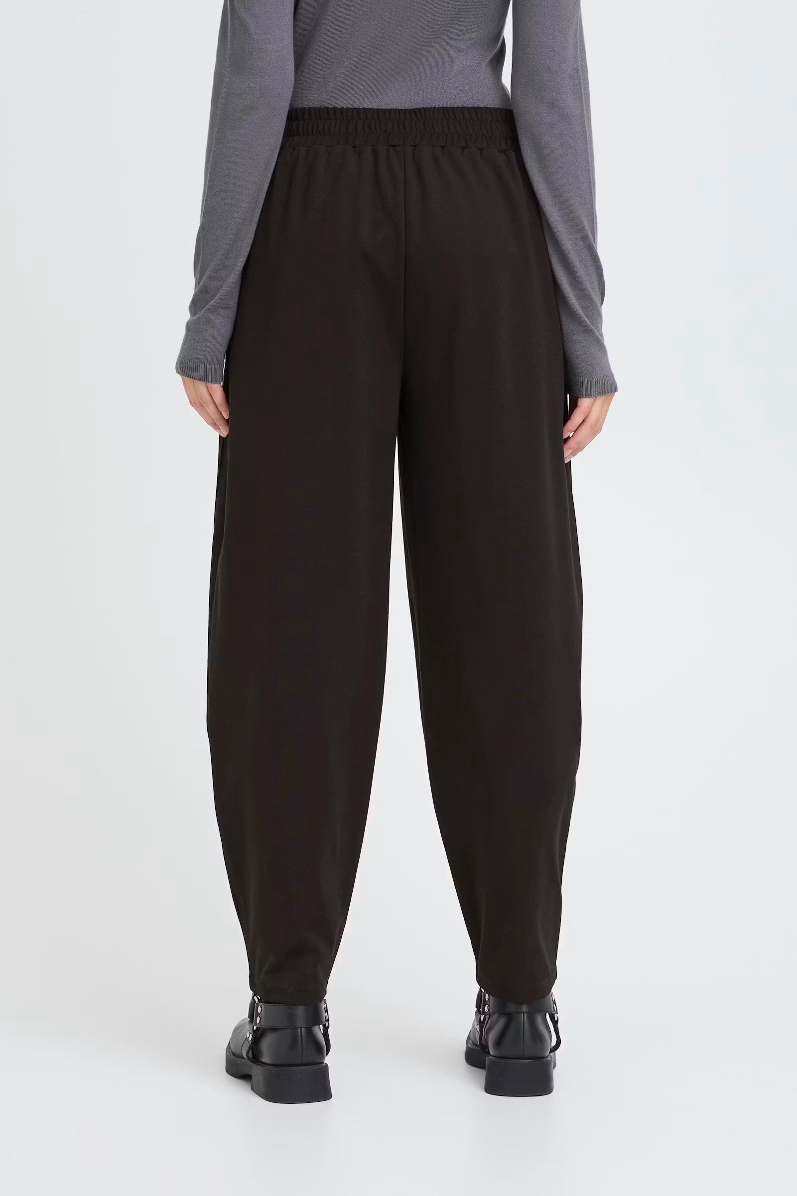 Ihkate Barrel Pants - Black