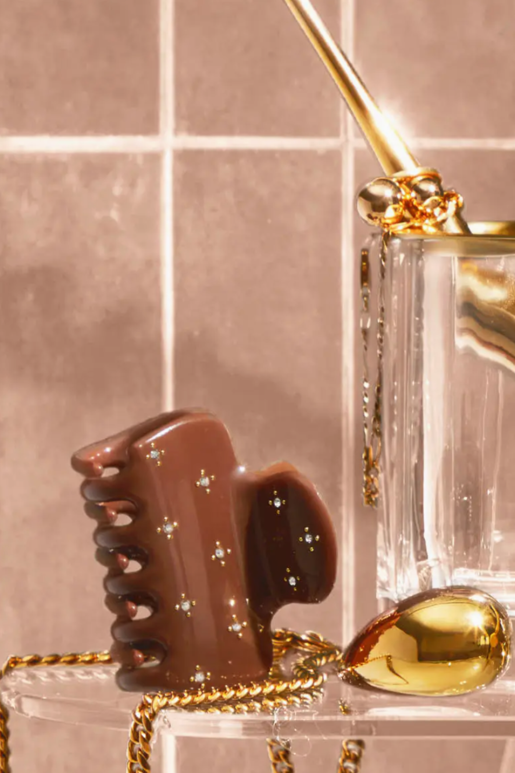 KITSCH Rhinestone Medium Puffy Claw Clip - Brown