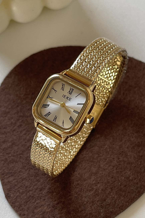 Retro Roman Numeral Watch - Gold