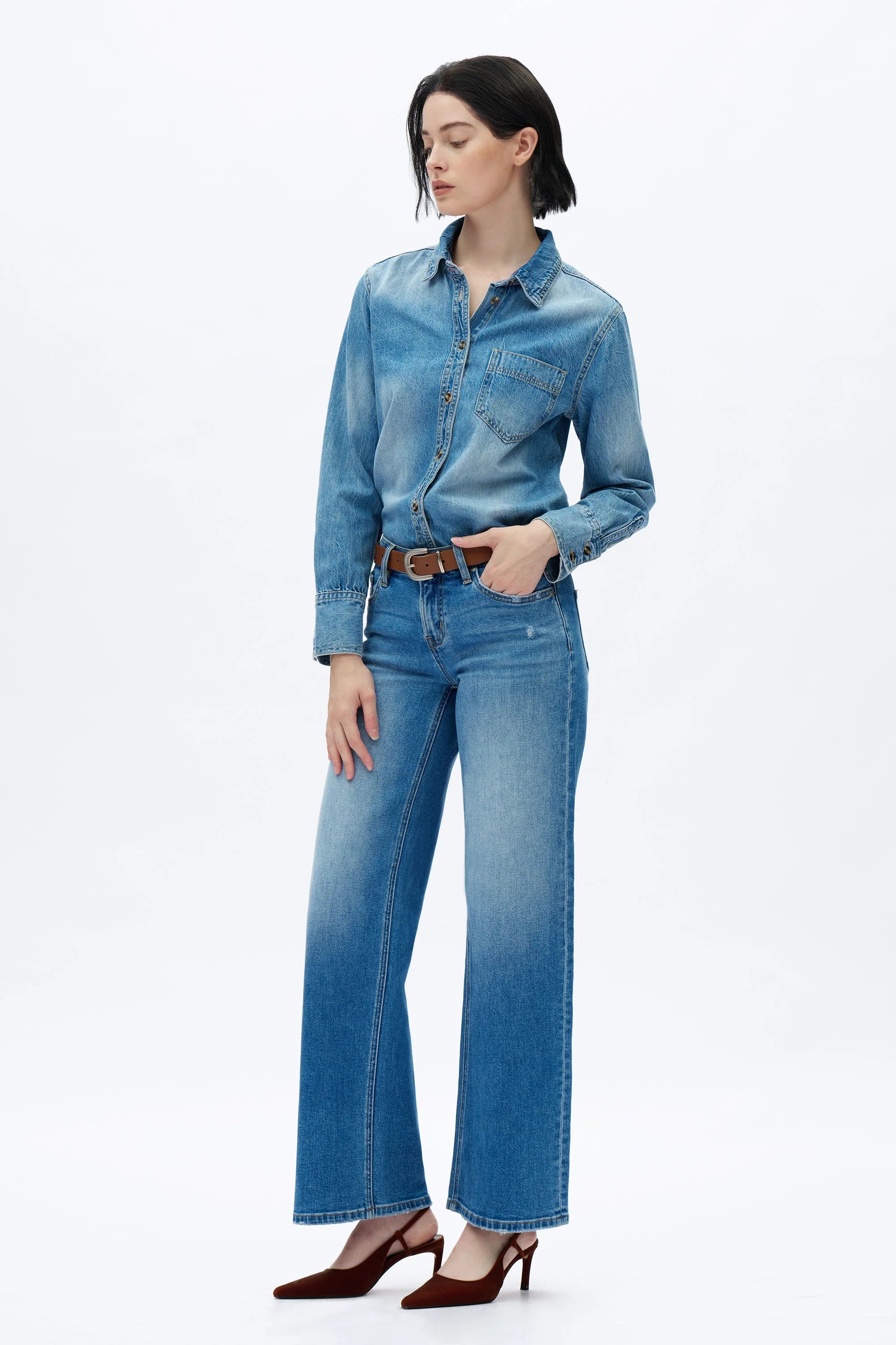 Low Rise Wide Leg Jeans - Medium Blue