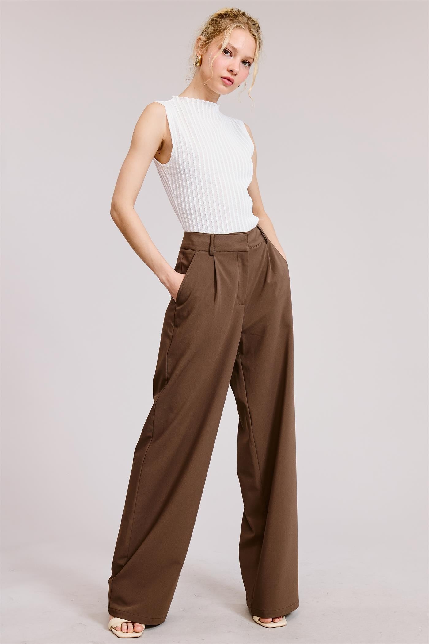 Pleated Wide Leg Trousers - Brown