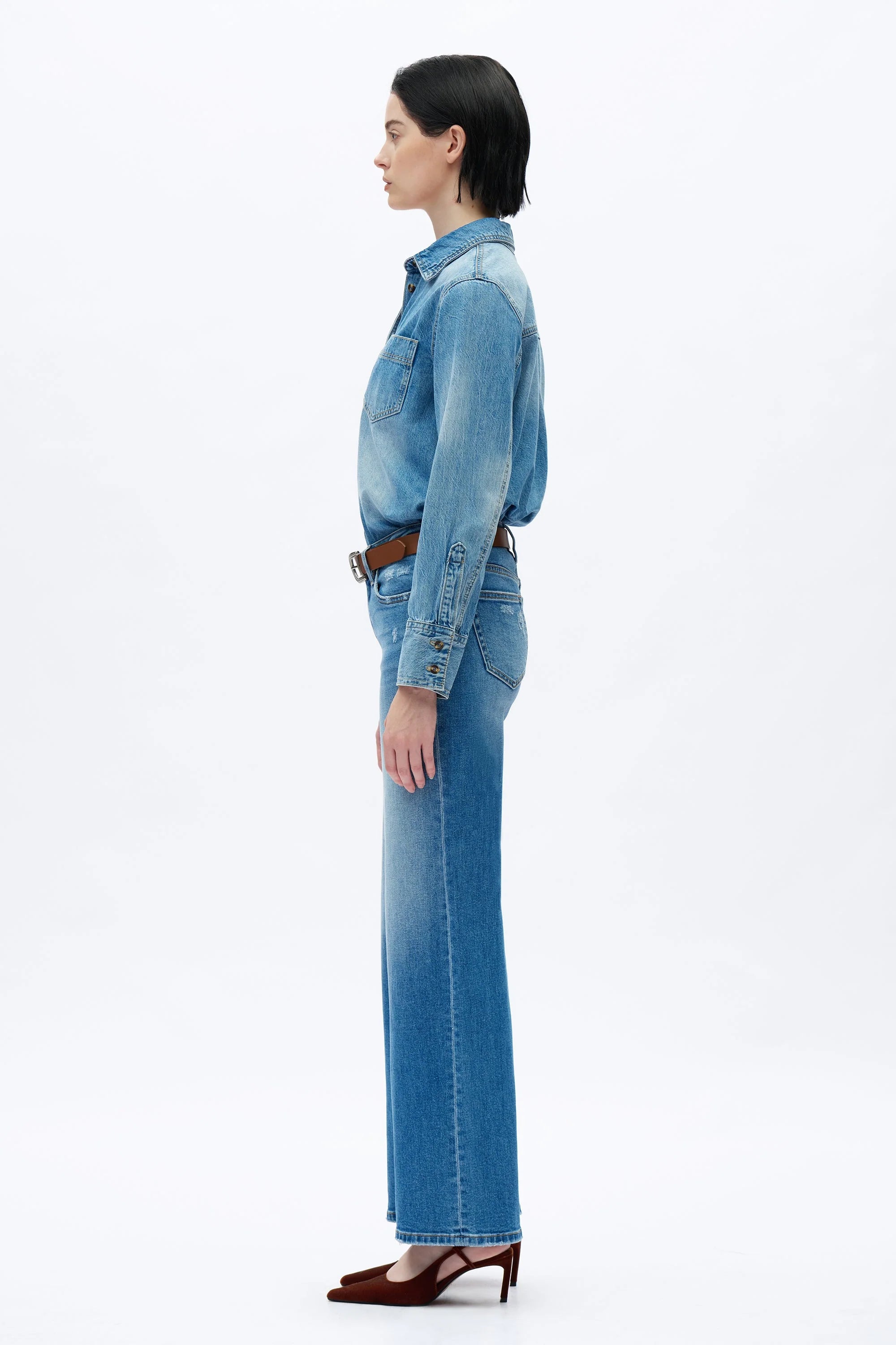 Low Rise Wide Leg Jeans - Medium Blue