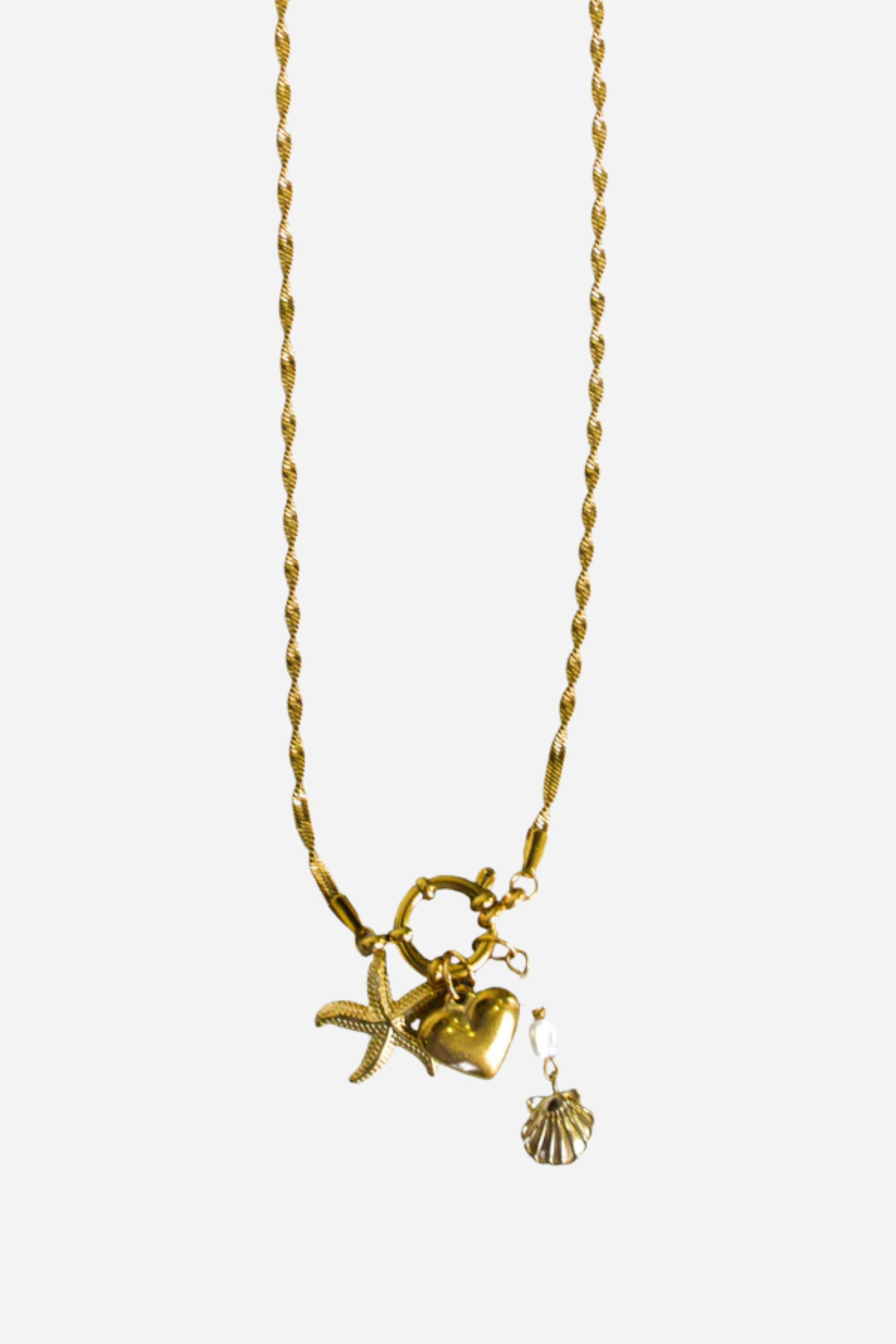18K Isla Seashell Charm Necklace