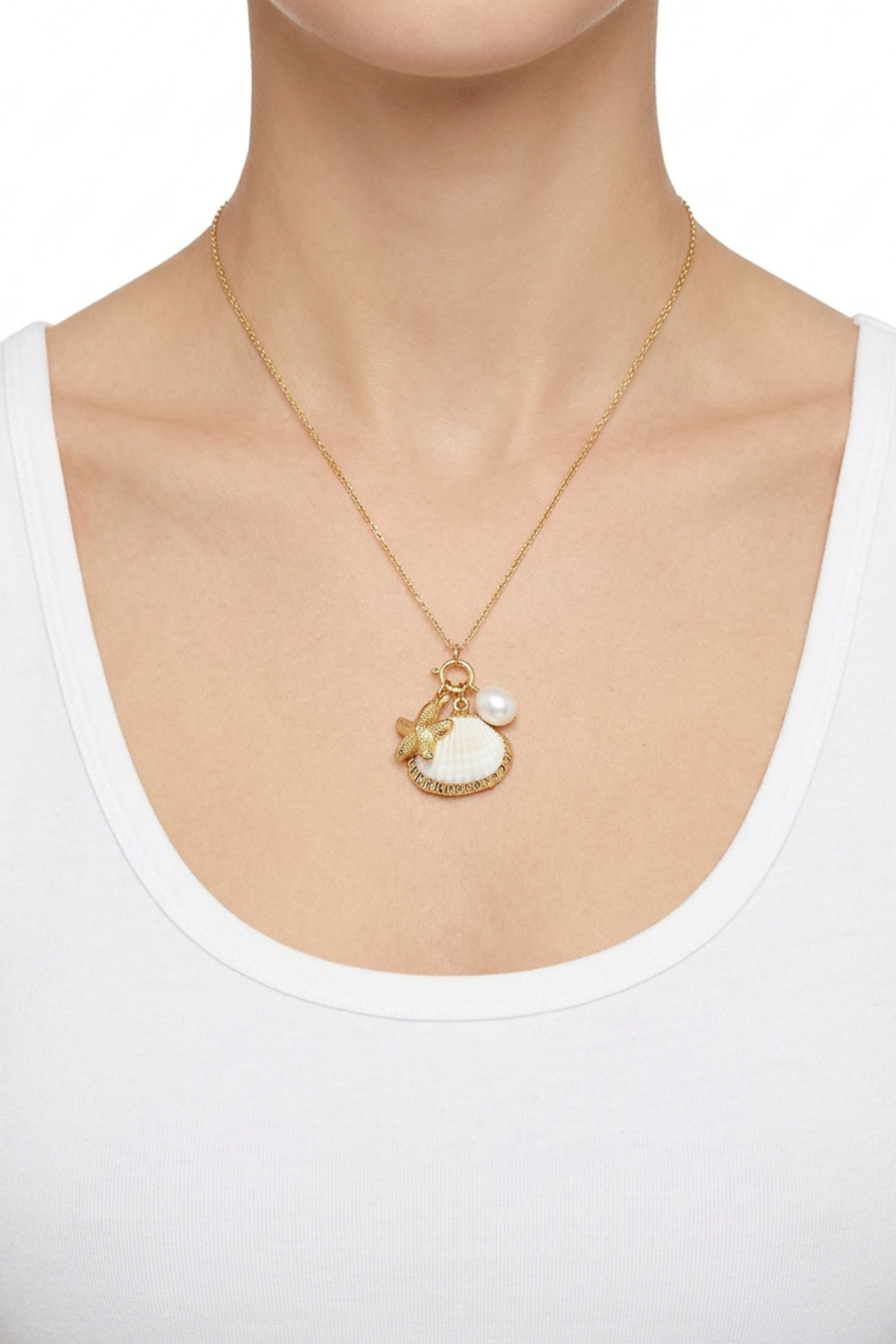 18K Daphne Seashell Charm Necklace