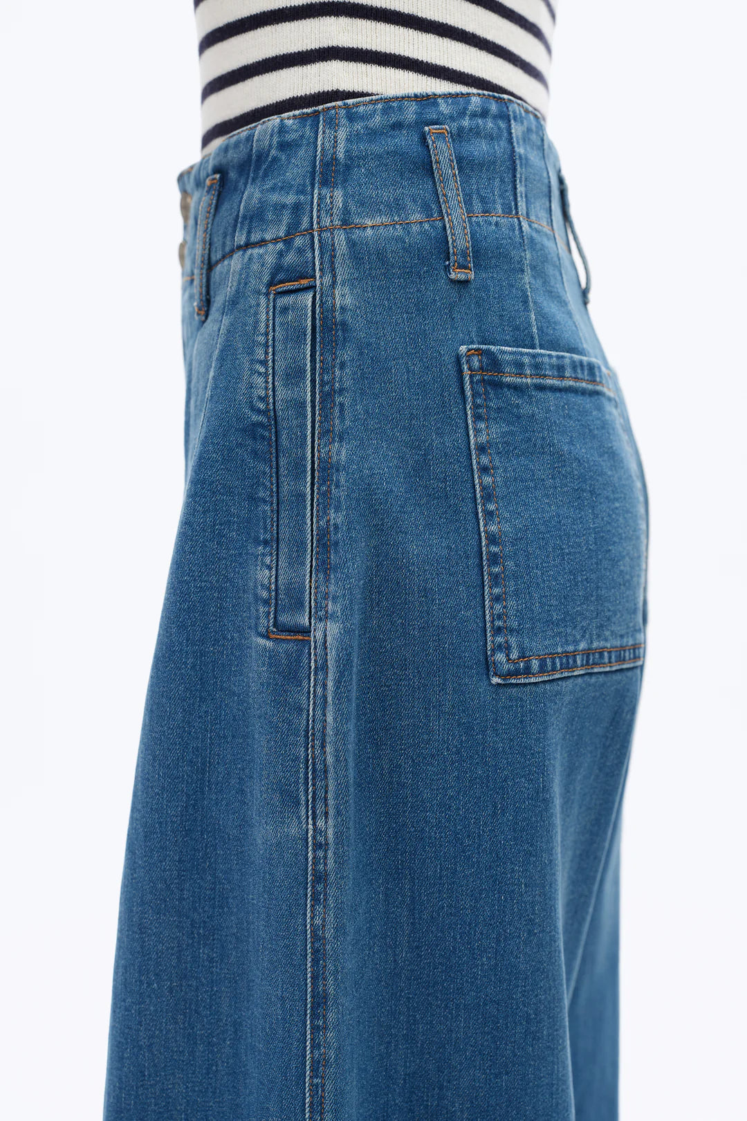High Rise Wide Leg Pleated Jeans