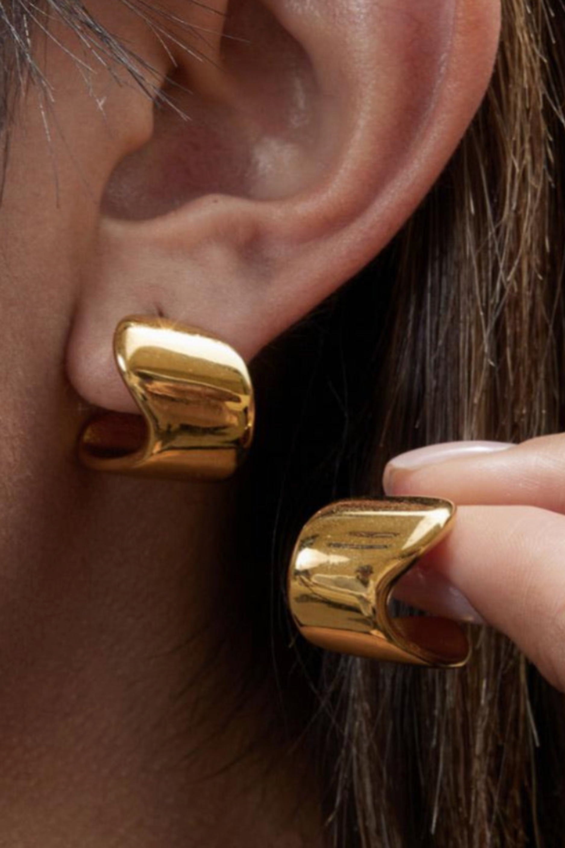 18K Emilie Wavy Earrings