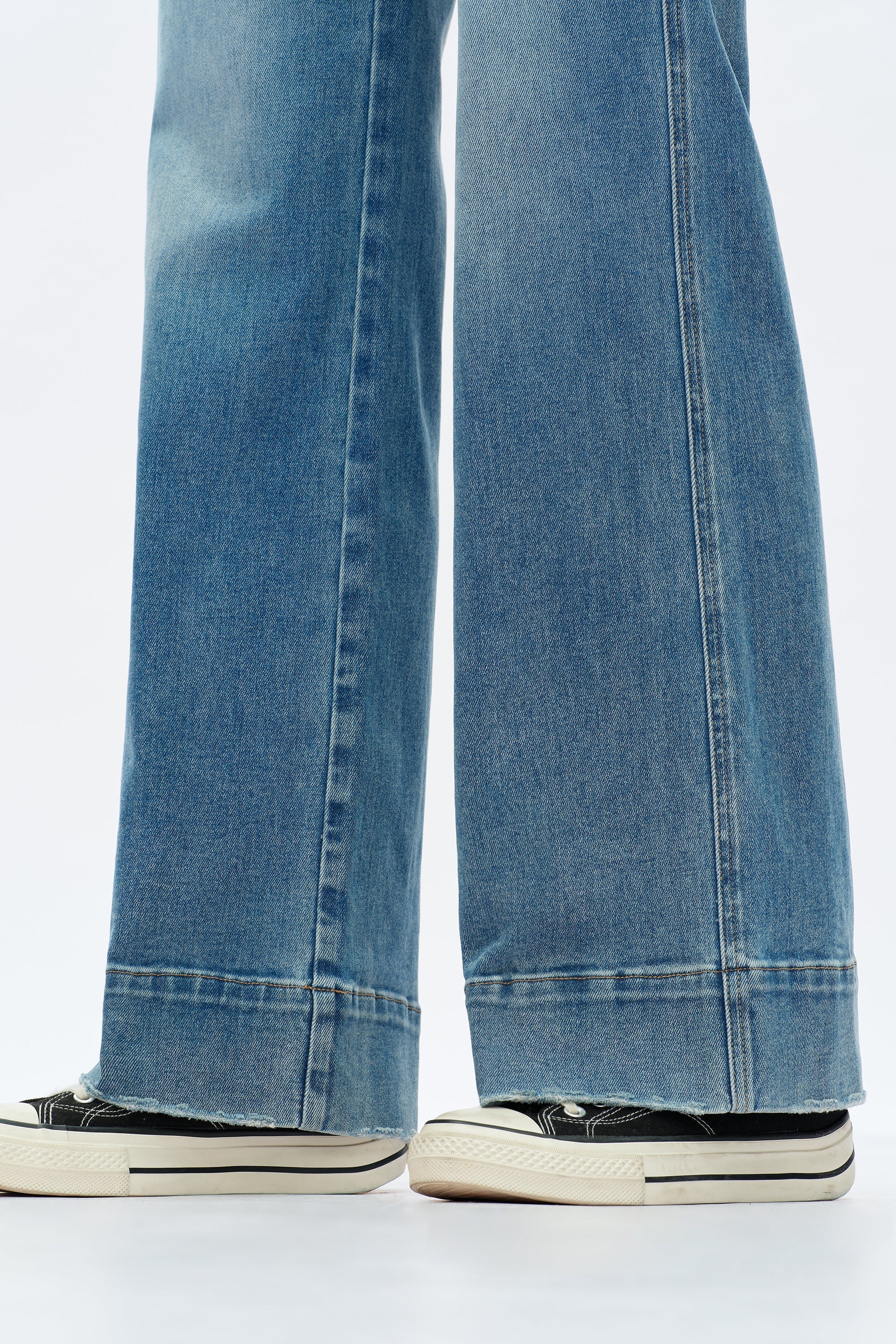 High Rise Wide Leg Jeans - Medium Blue