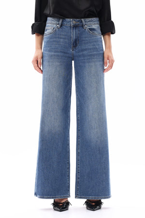 Mid Rise Wide Leg Jeans - Medium Blue