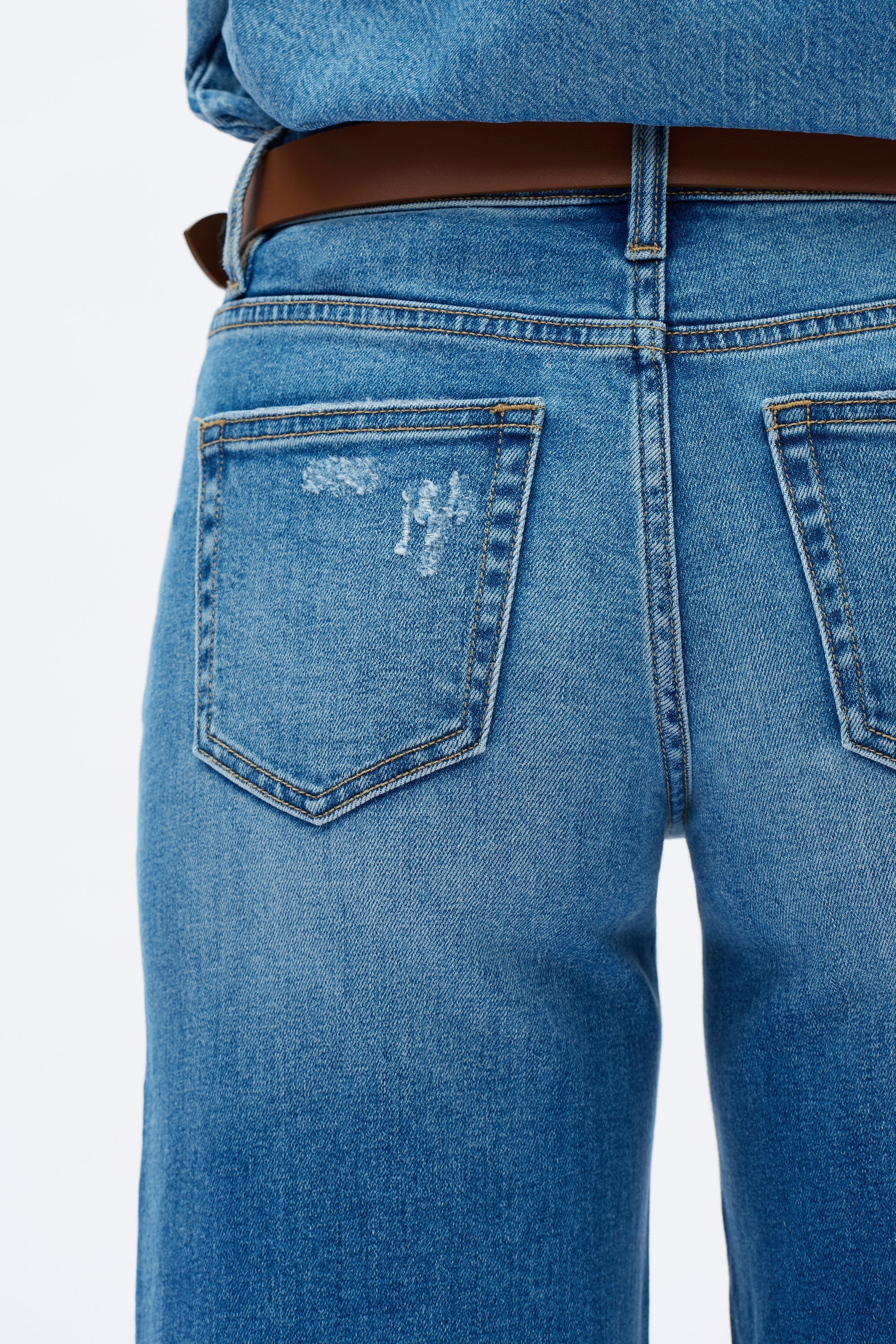 Low Rise Wide Leg Jeans - Medium Blue