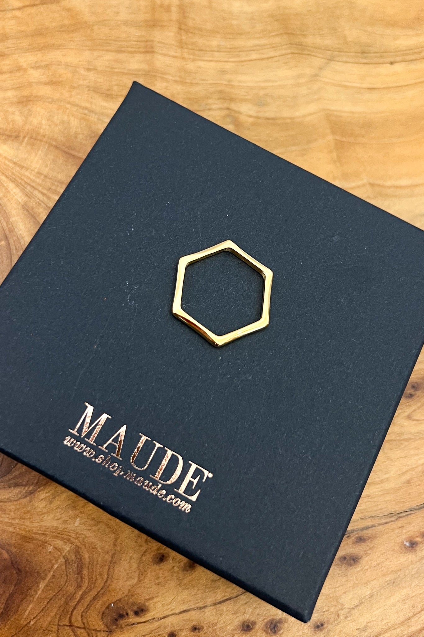 18K Hexagon Ring Maude