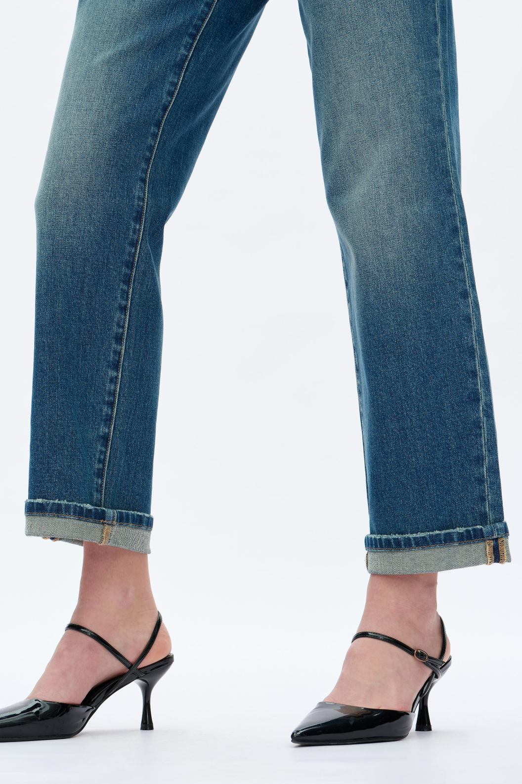 Mid Rise Straight Leg Jeans - Retro Medium Blue
