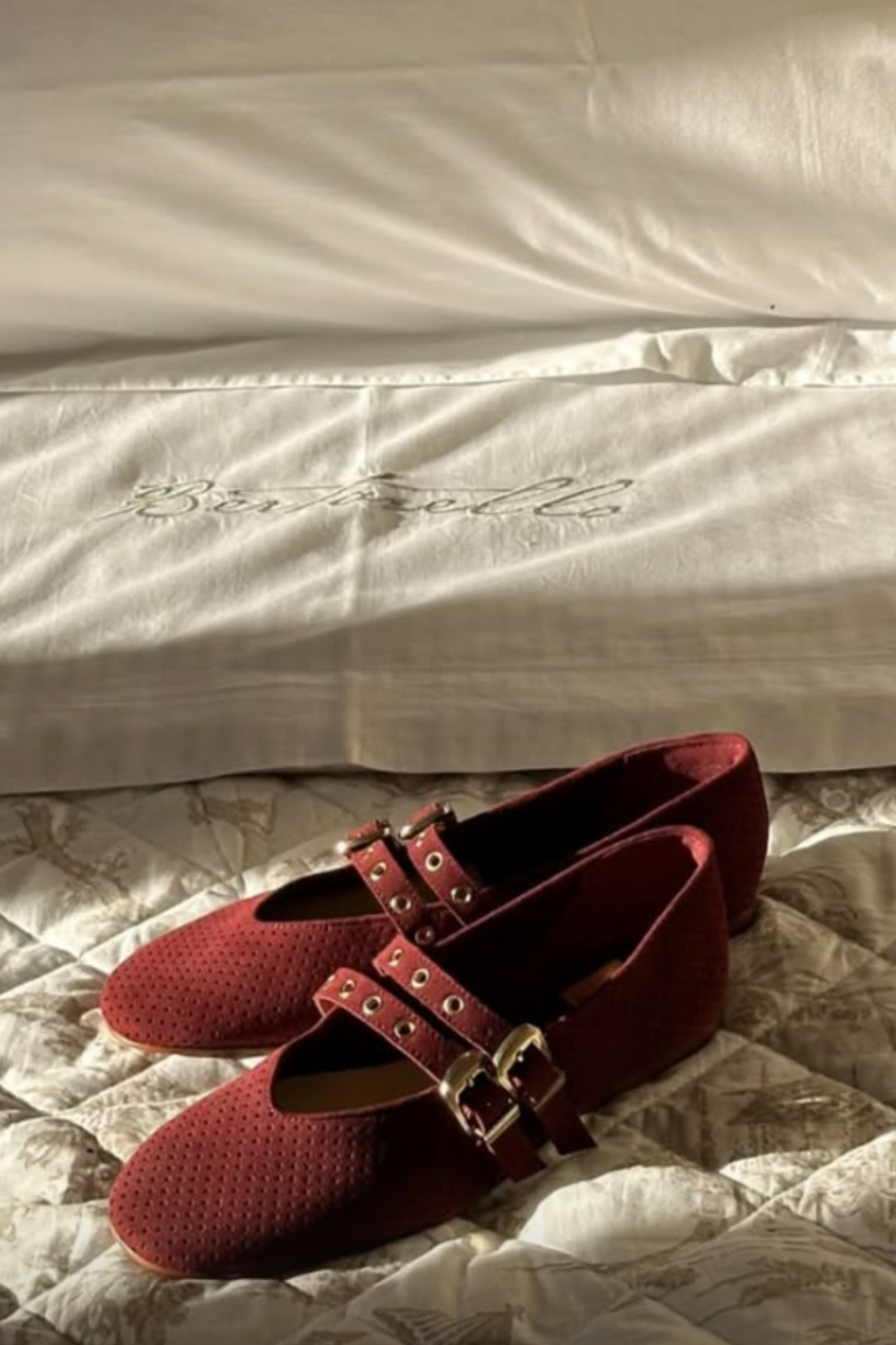 Dolce Vita Baylee Flats - Oxblood Suede