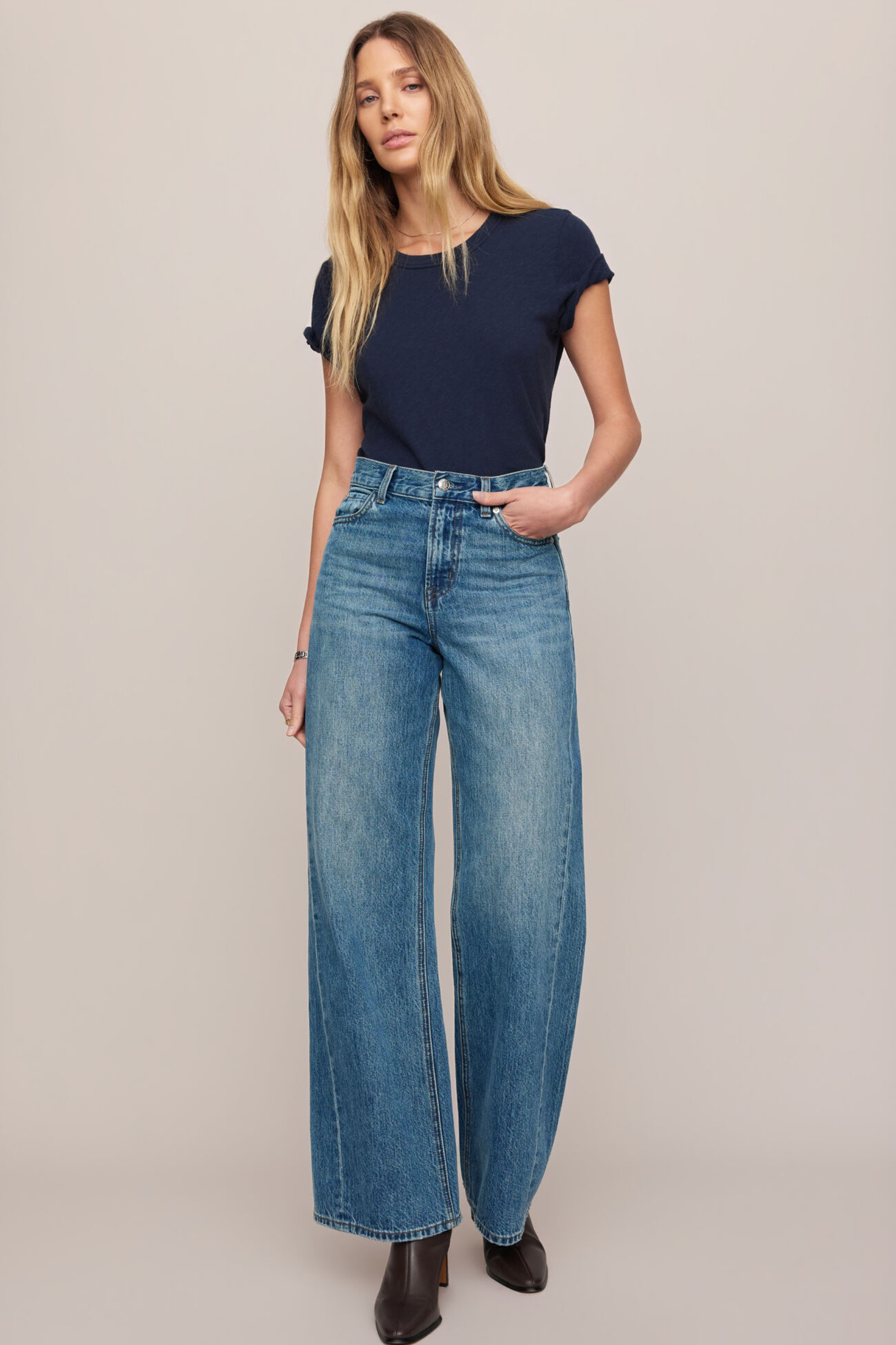 Z Supply - The Head Turner High Rise Wide Leg Jeans - Hush