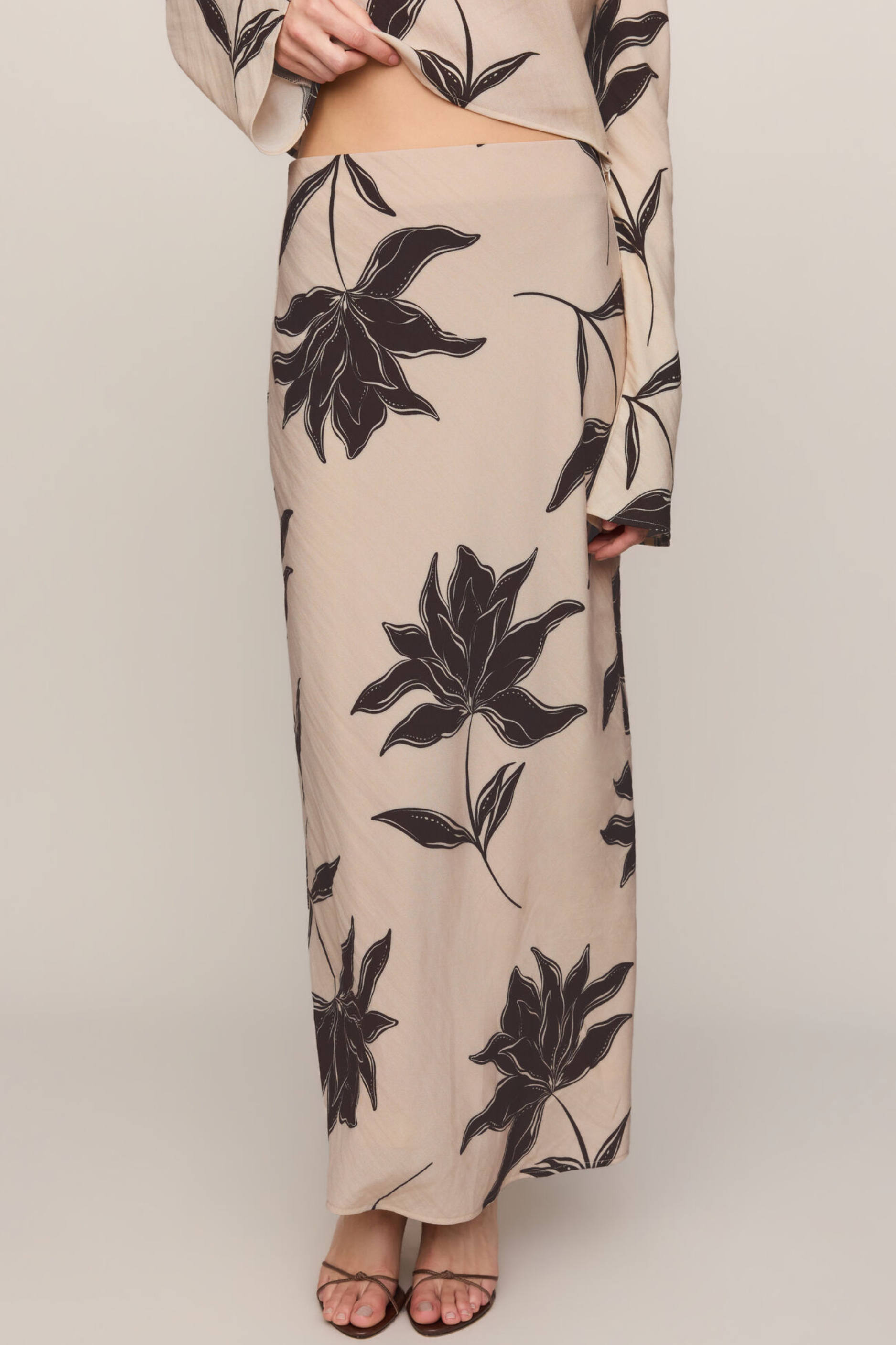 Z Supply - Europa Clem Floral Skirt - Soft Ecru