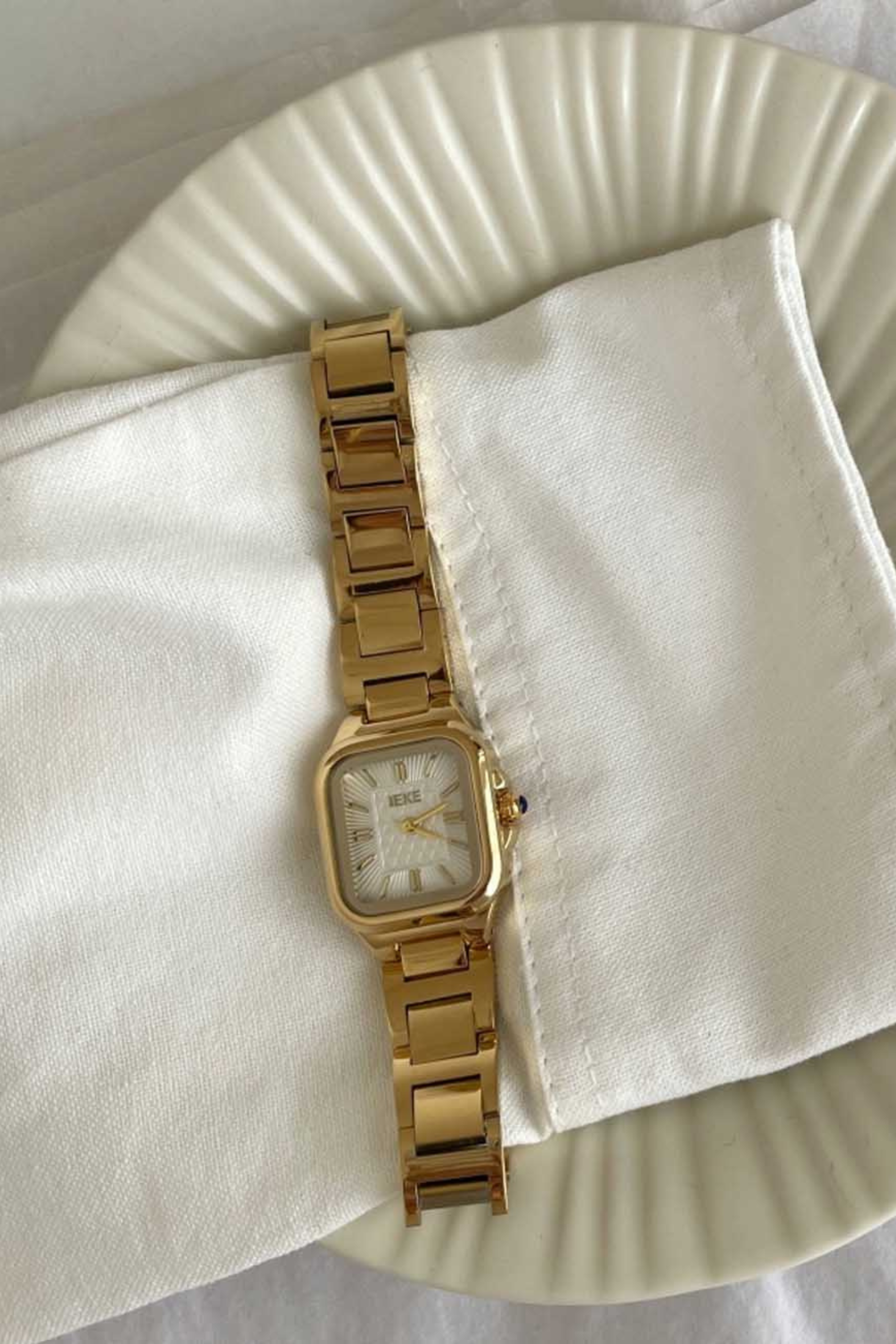 Trendy Square Dial Watch - Gold/White