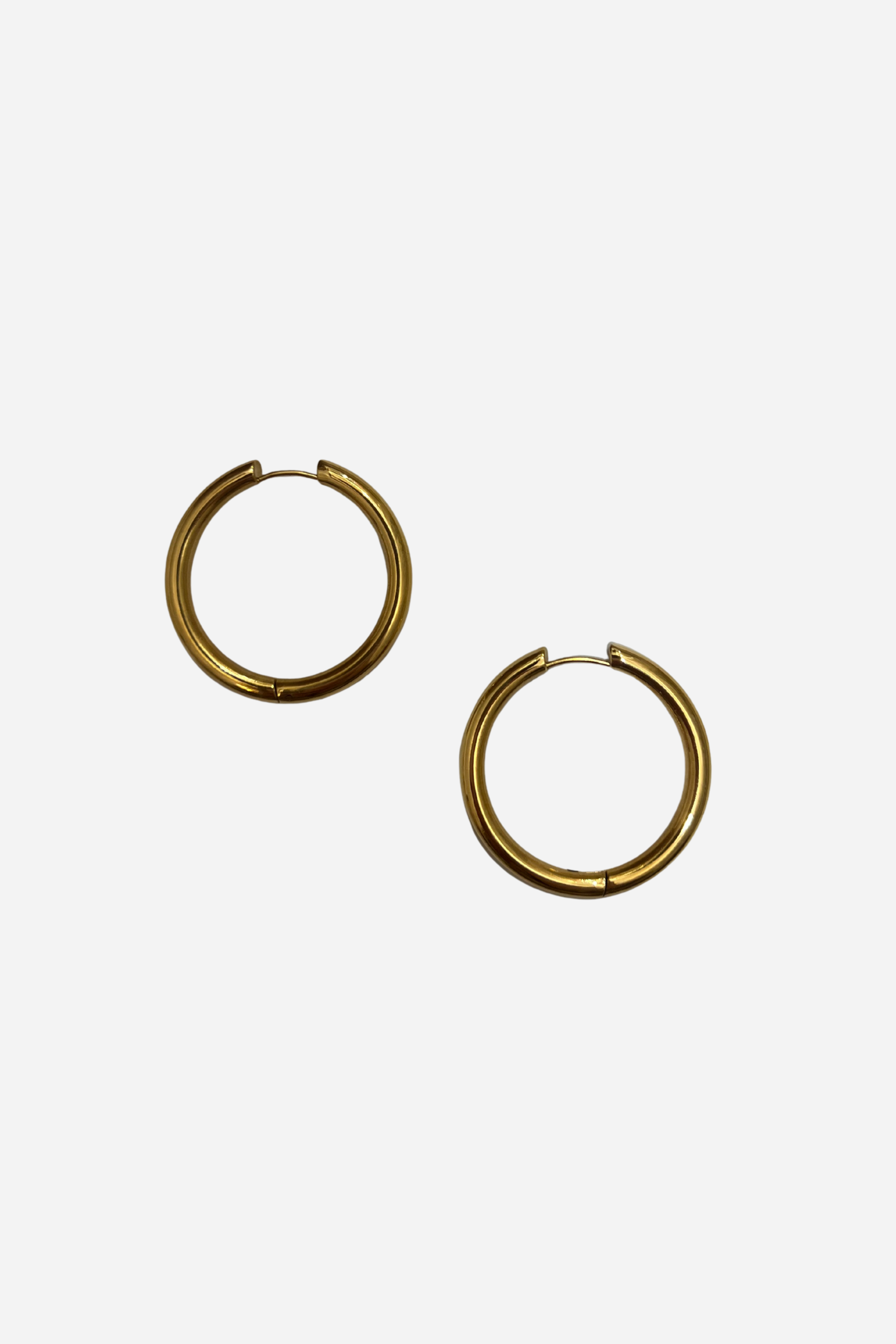 18K Vivian Large Hoop Earring