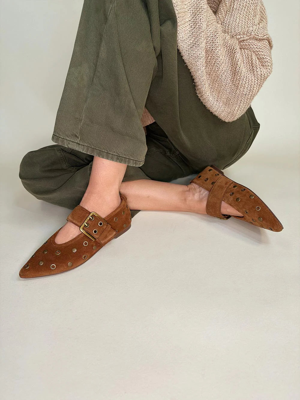 Seychelles Abbey Flat - Brown Suede