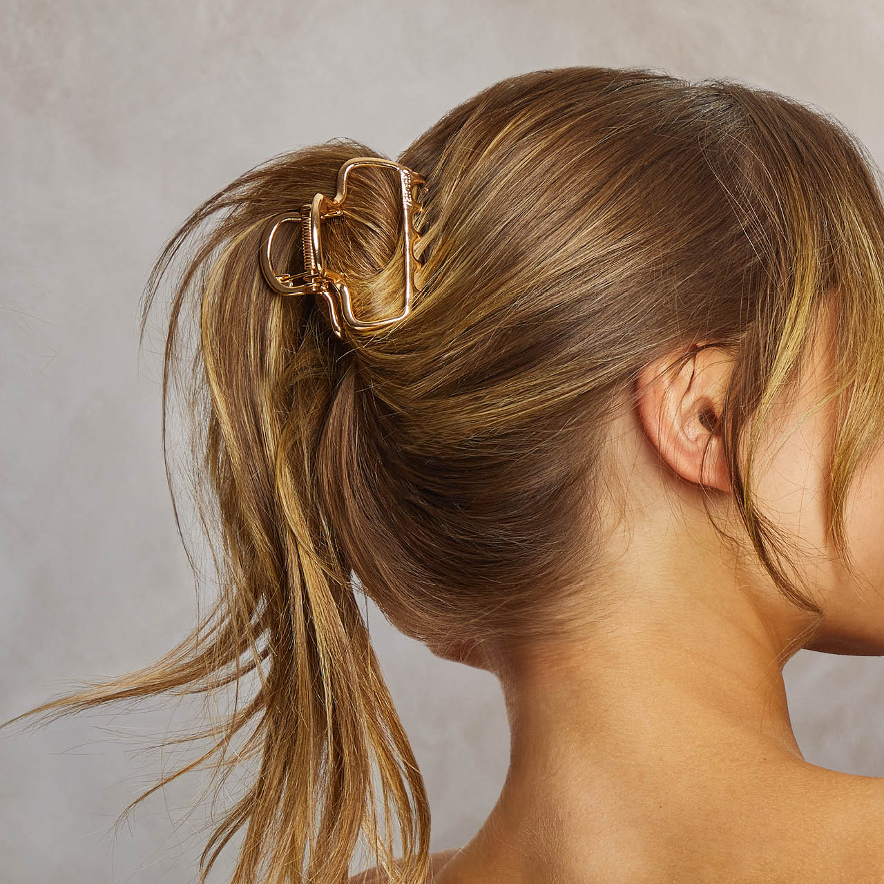 Kitsch - Medium Metal Open Shape Puffy Clip - Gold