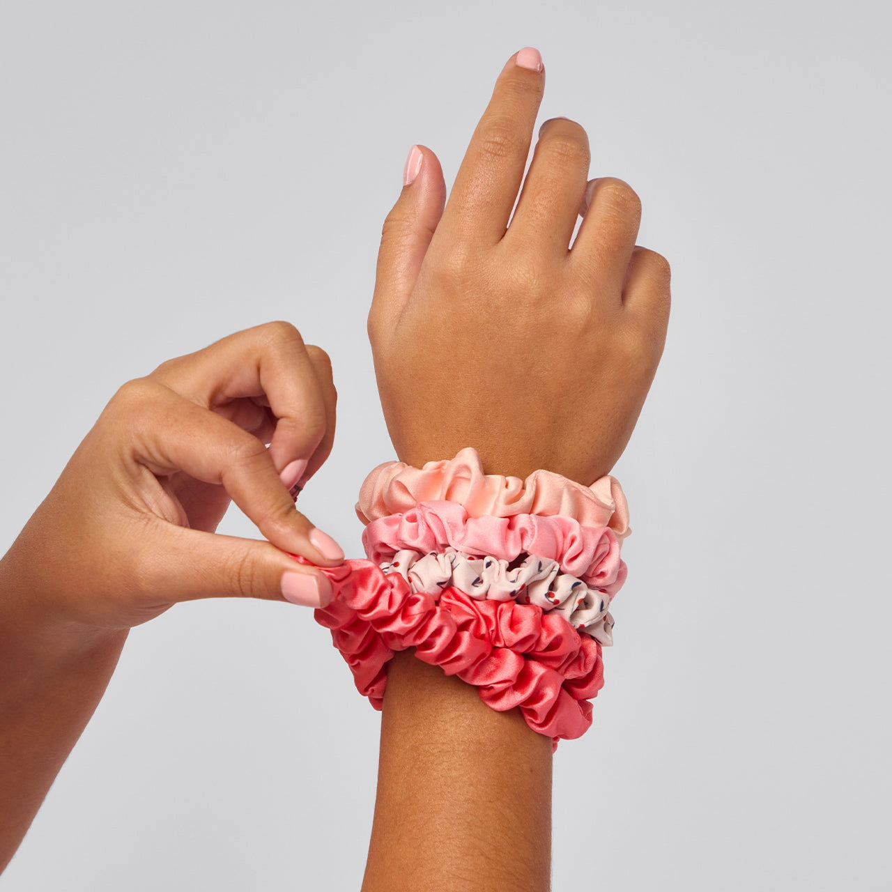 KITSCH Ruched Satin Scrunchies 5pc Set - Cherry