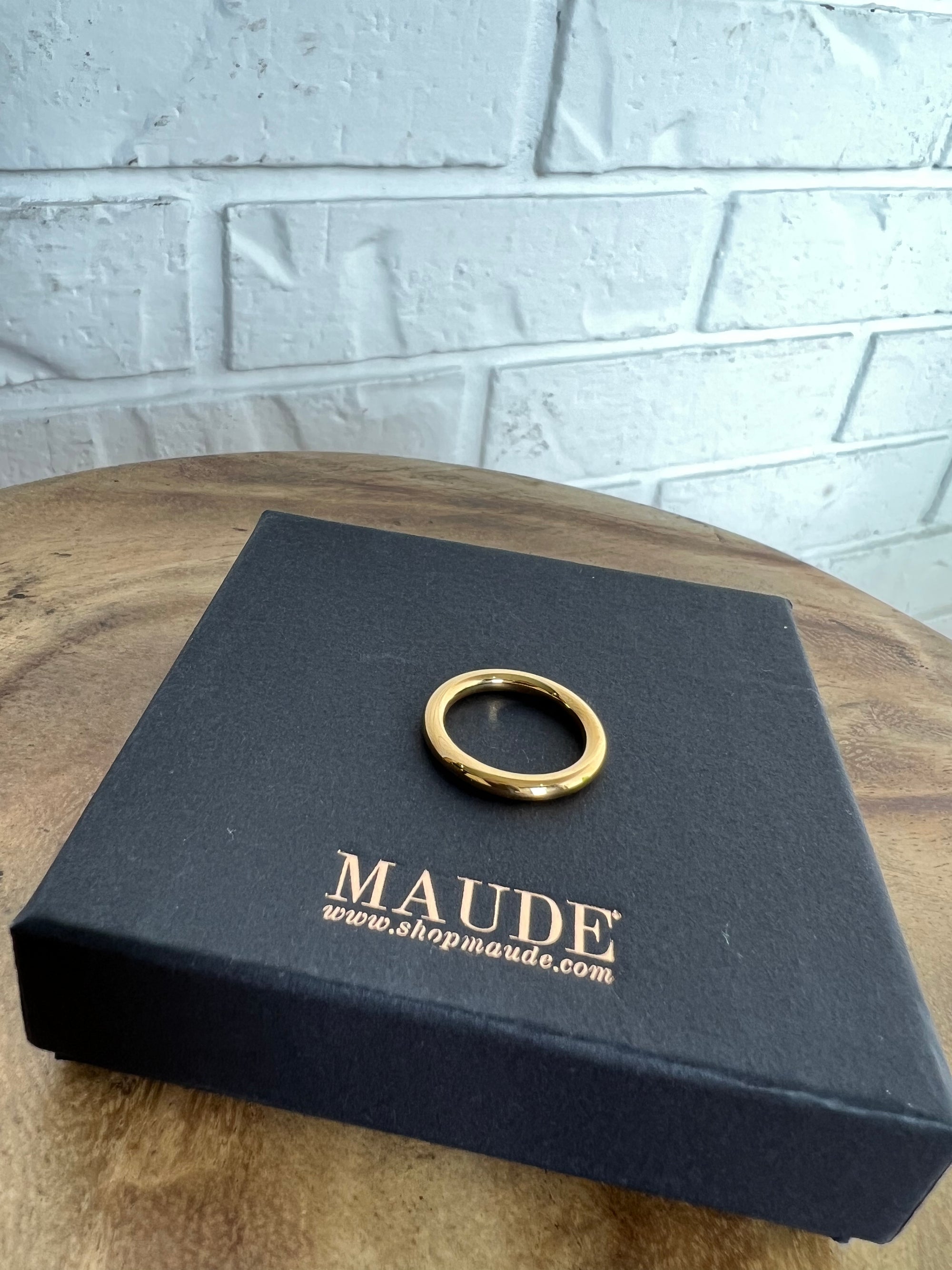 18K Simple Gold Banded Ring