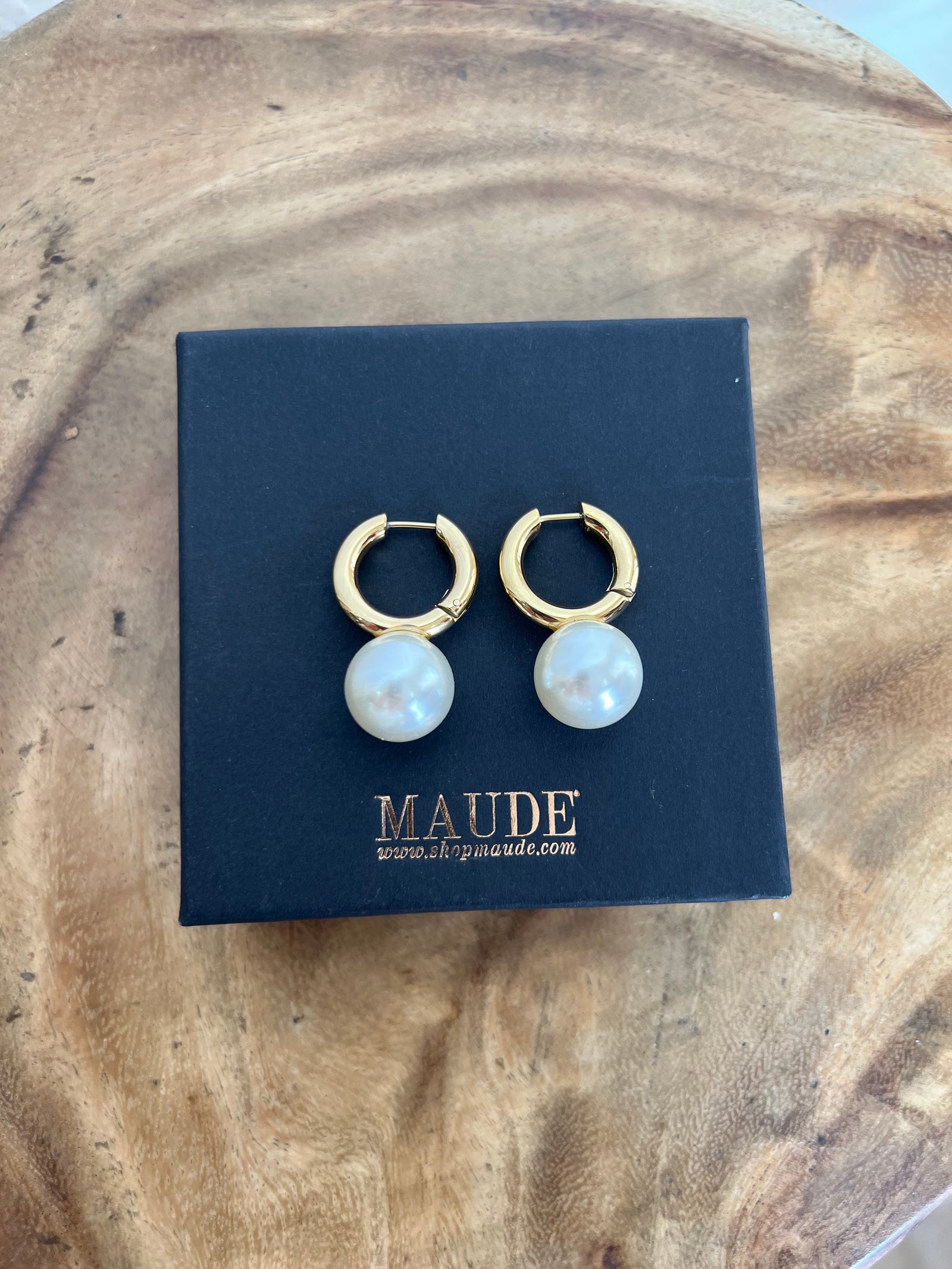 18K Eve Large Pearl Hoop Earrings