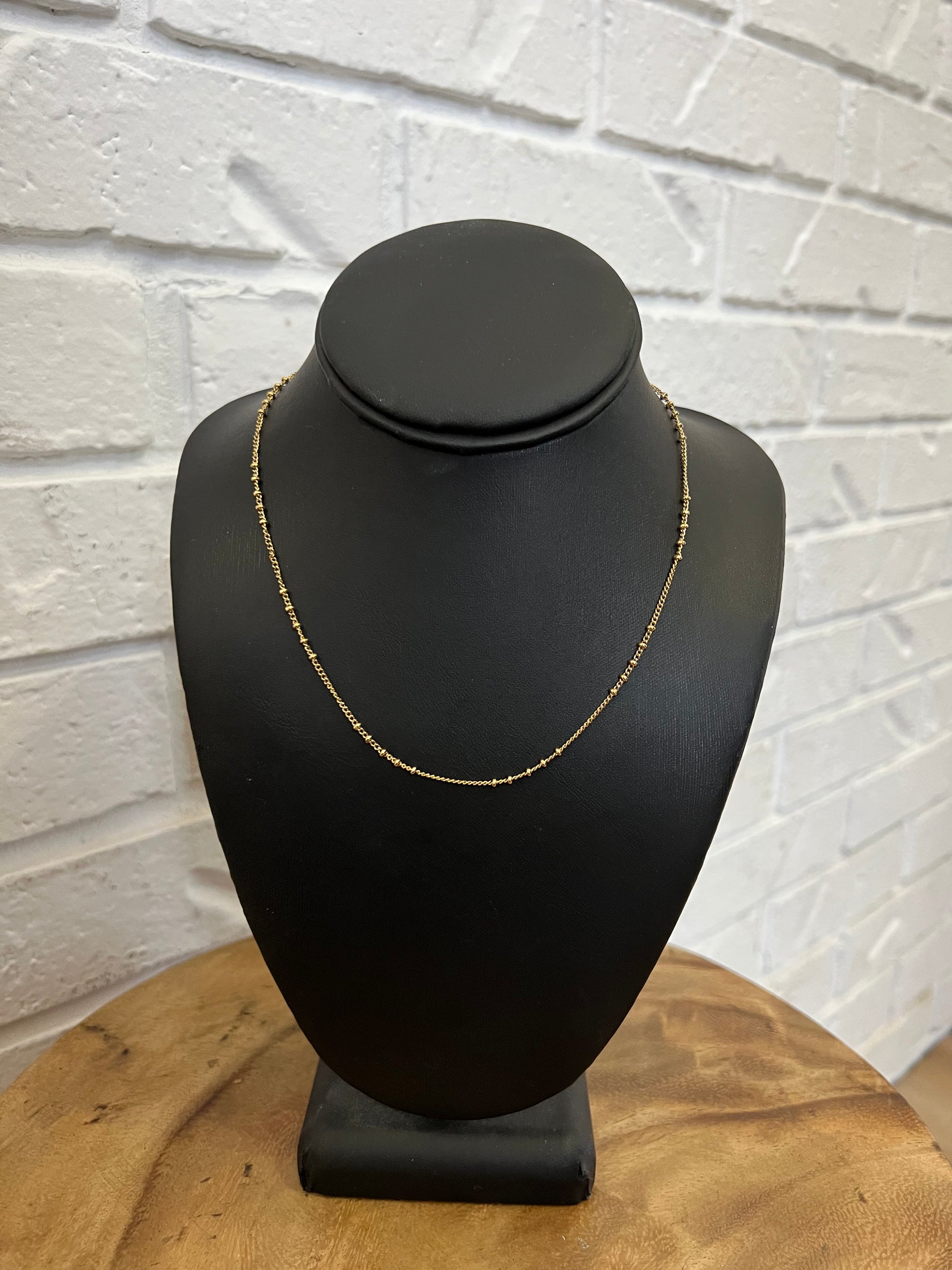 18K Sia Dainty Gold Necklace